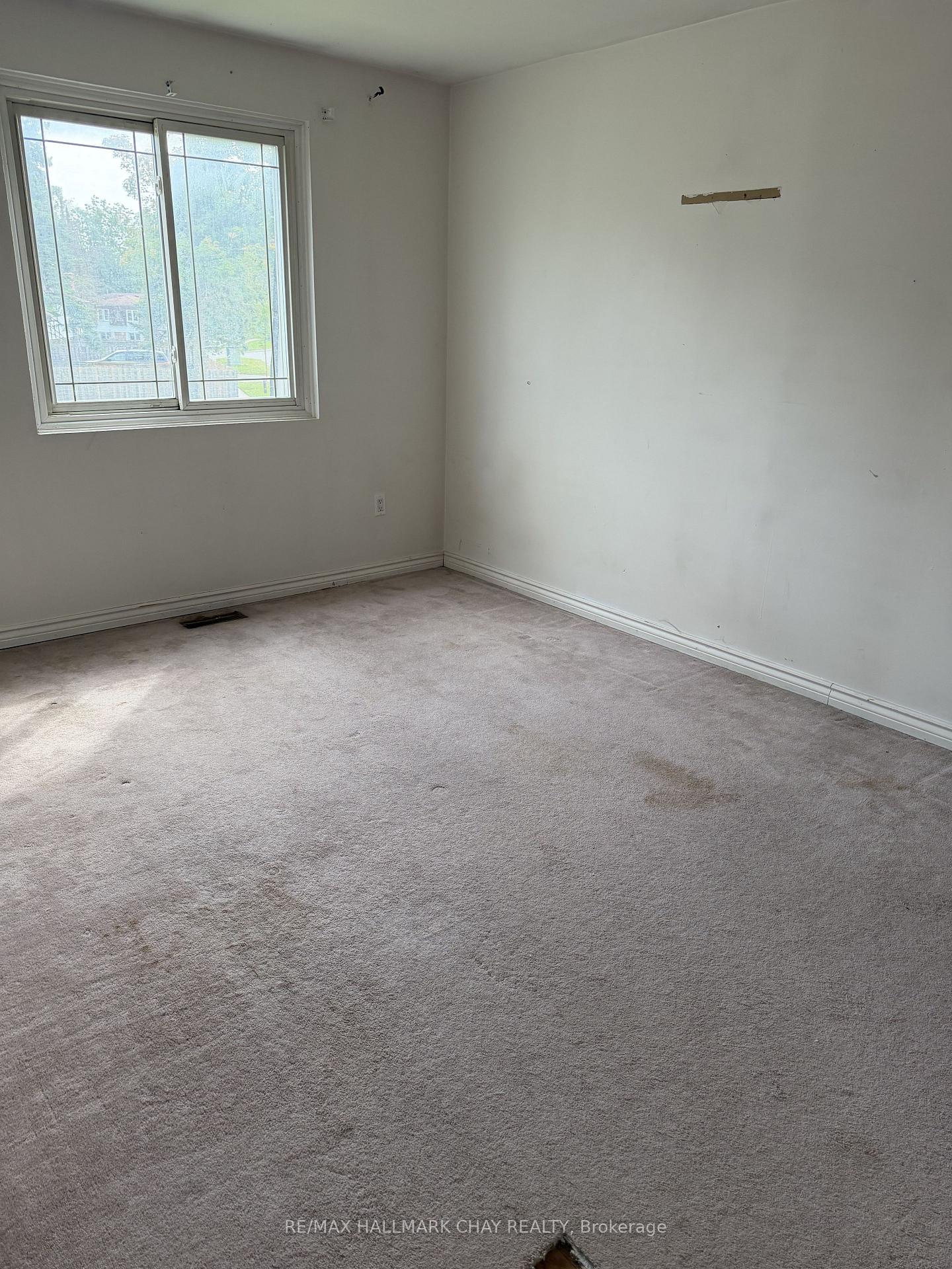 Photo 19 of 2 Birchwood Drive, Barrie, Cundles East — HOMEH