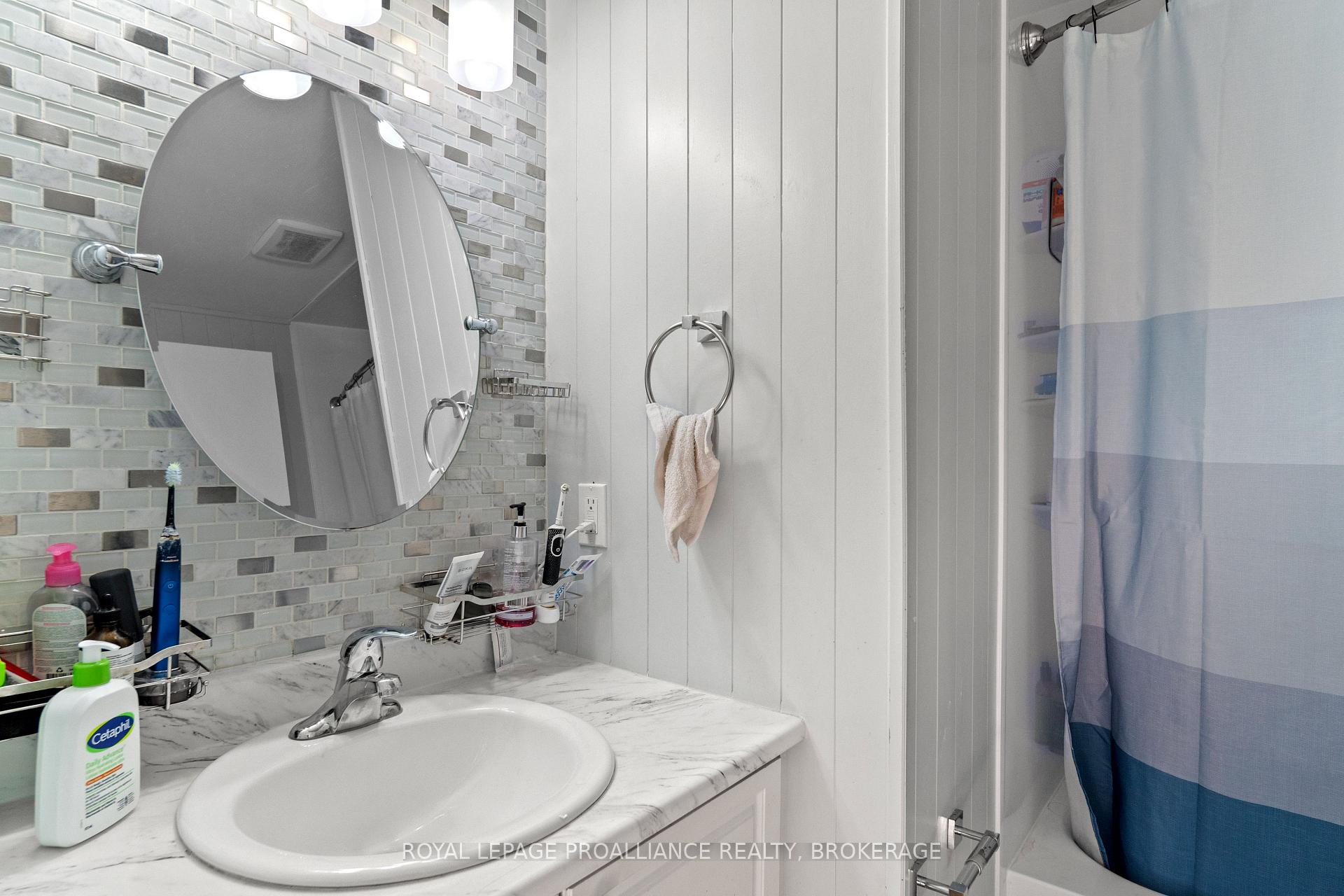 Photo 19 of 392 Davis Drive, Kingston, East Gardiners Rd — HOMEH