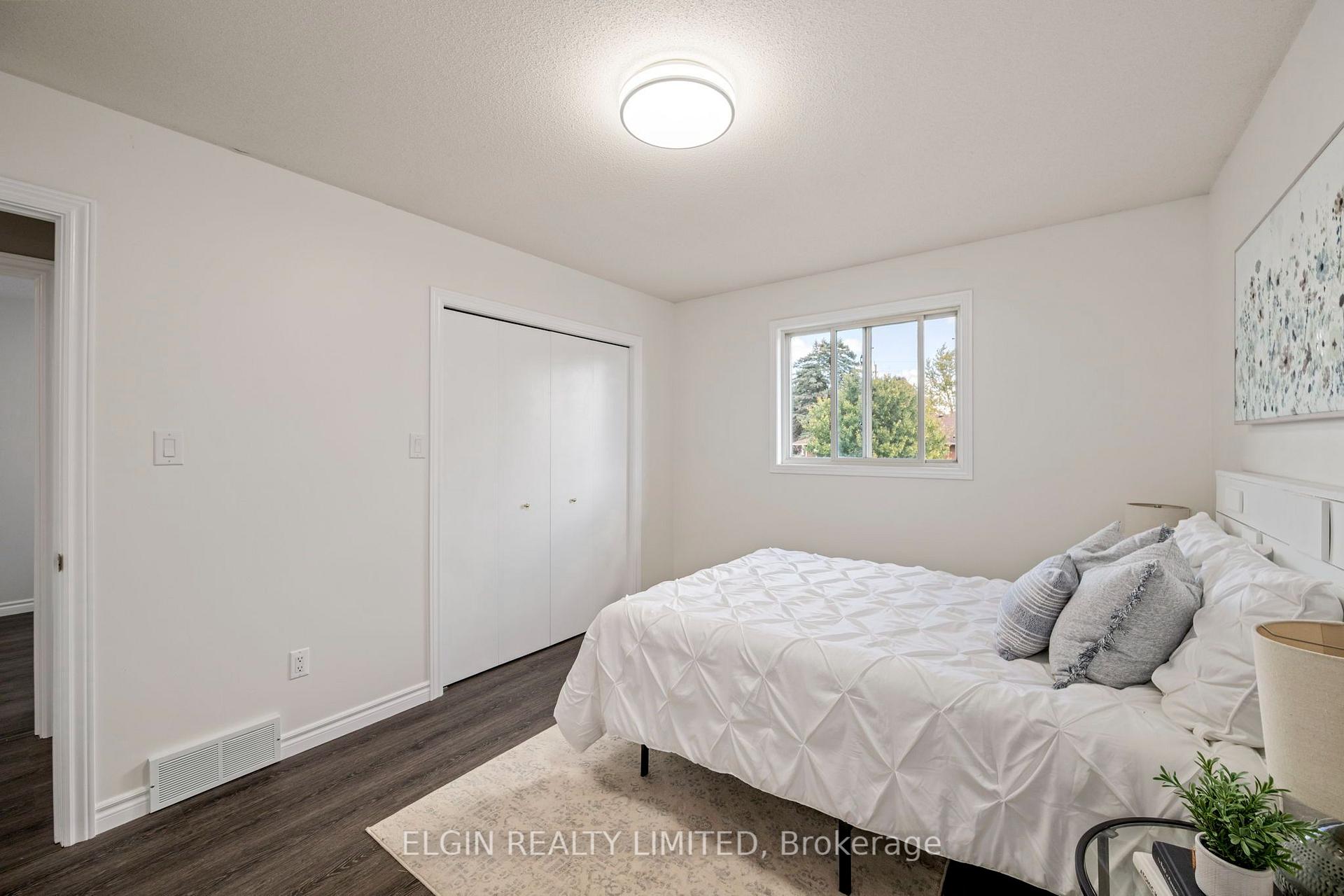 Photo 13 of 52 Oldewood Crescent, St. Thomas — HOMEH
