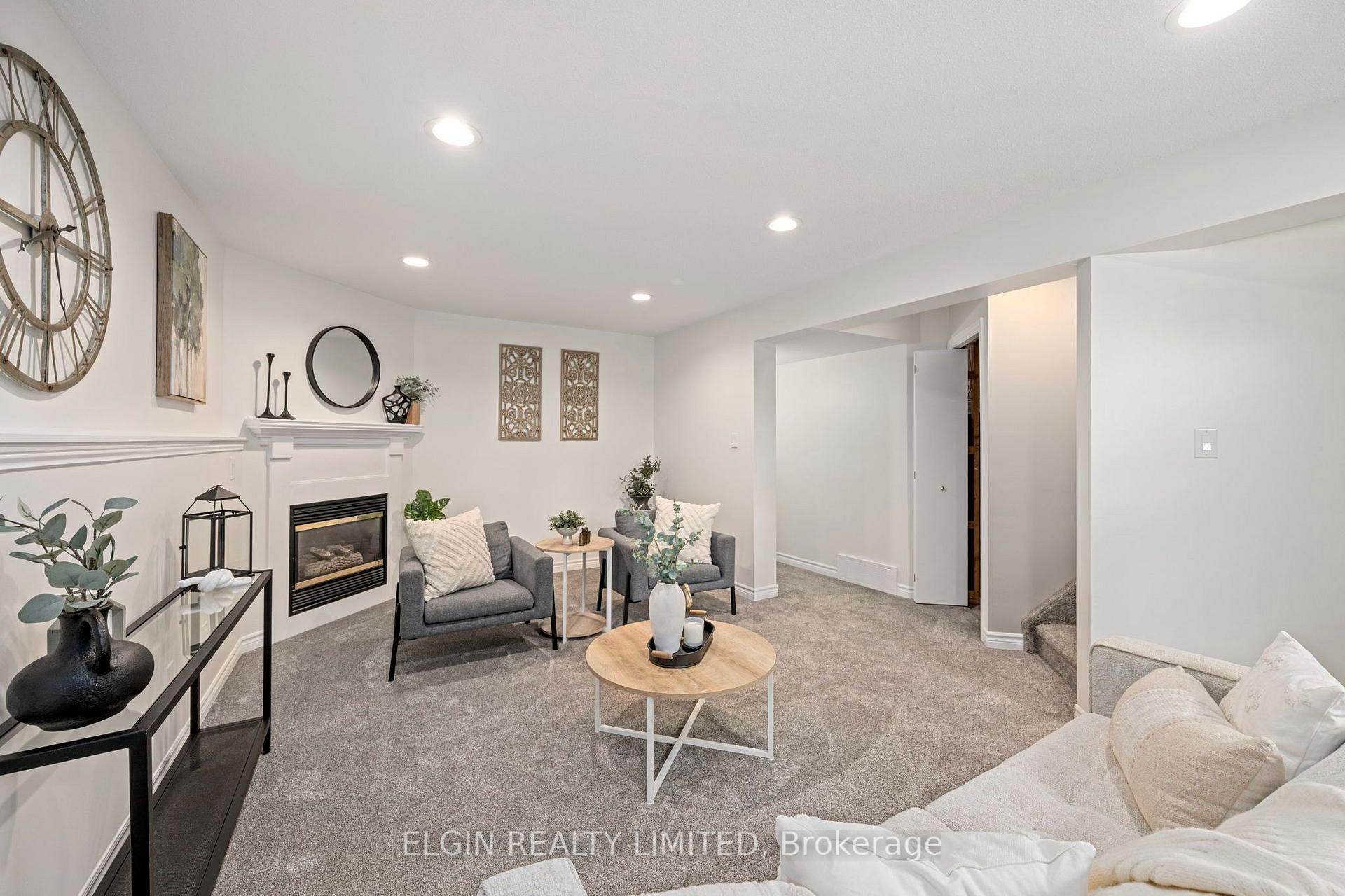 Photo 18 of 52 Oldewood Crescent, St. Thomas — HOMEH