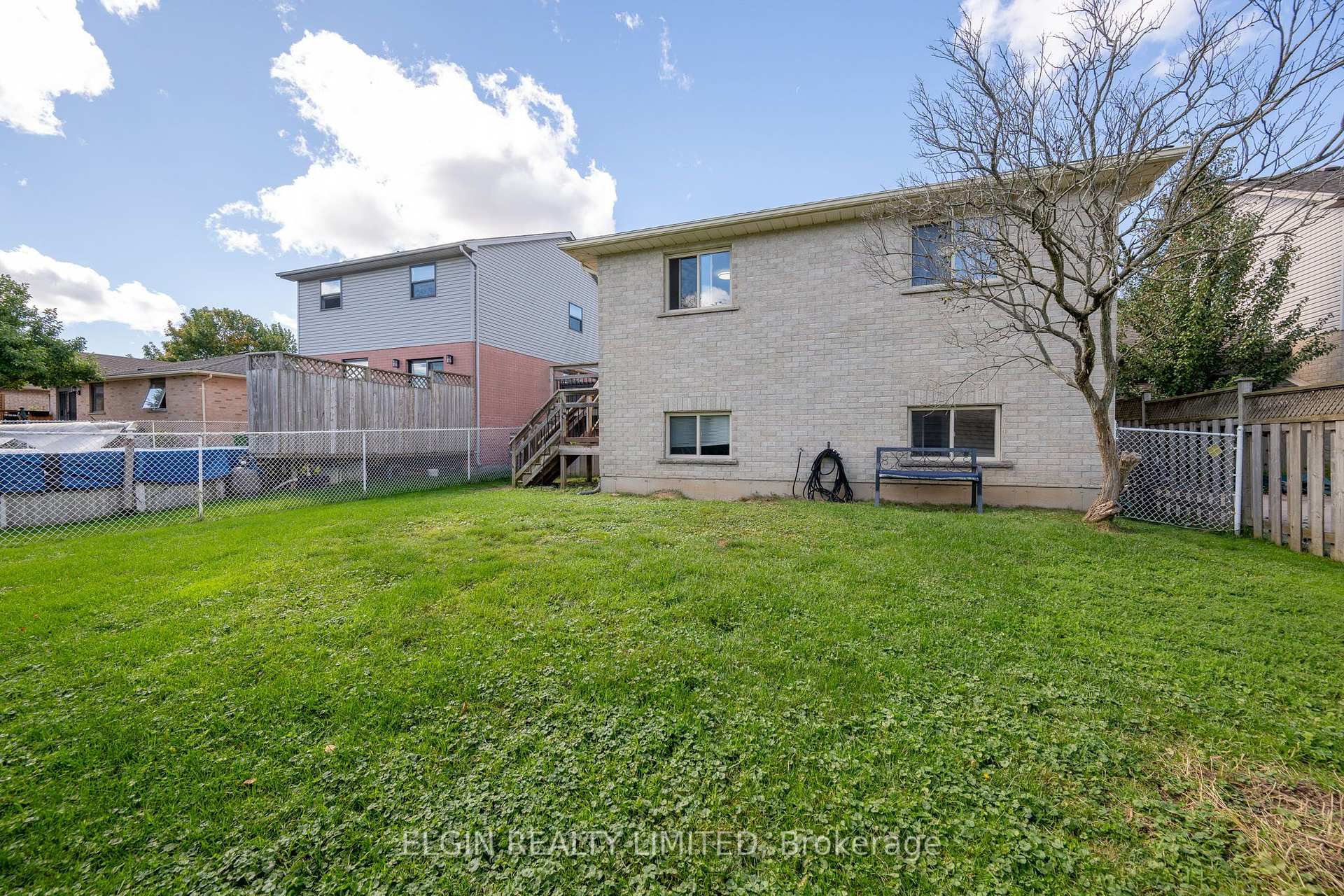 Photo 28 of 52 Oldewood Crescent, St. Thomas — HOMEH