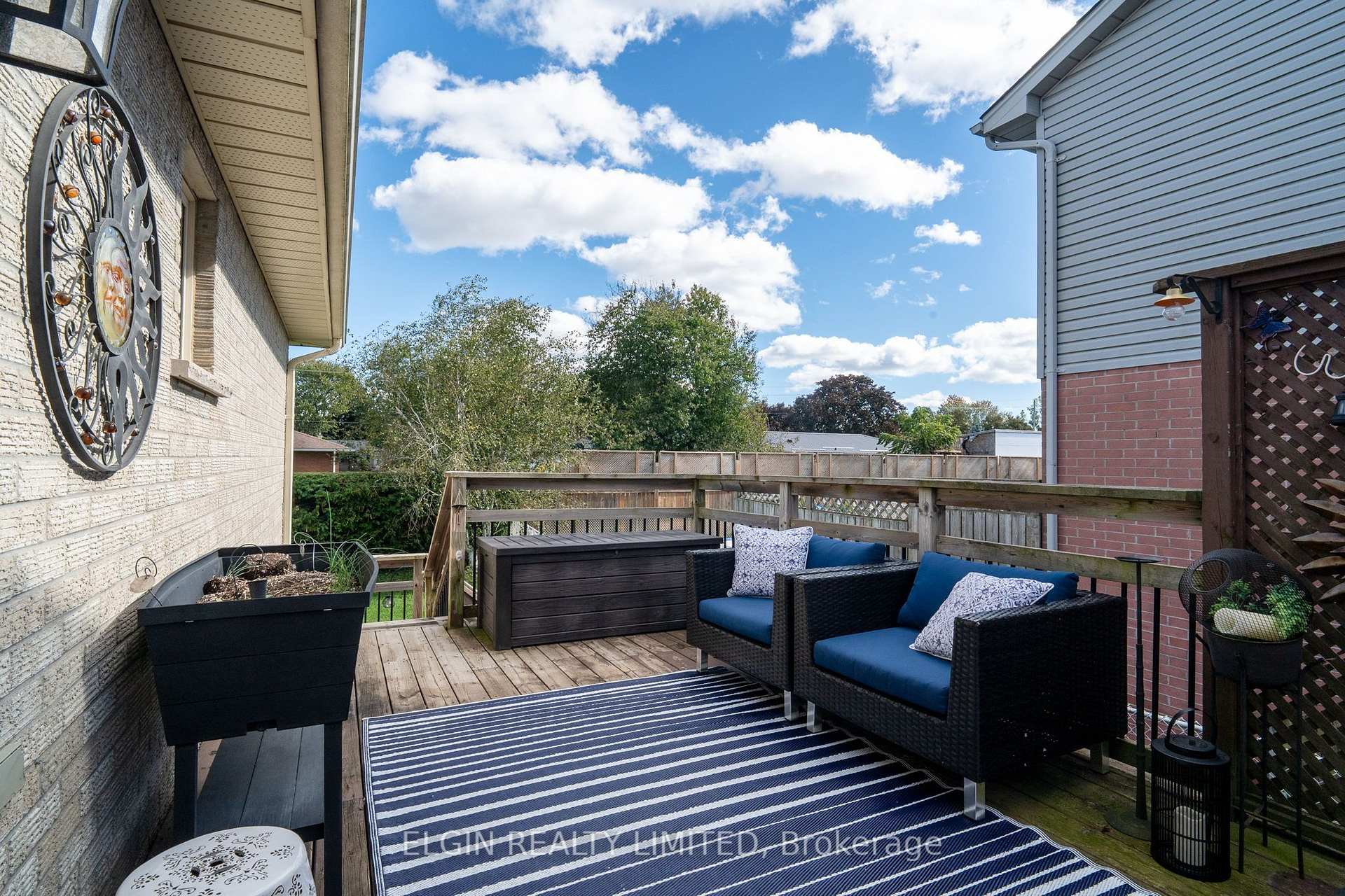 Photo 30 of 52 Oldewood Crescent, St. Thomas — HOMEH