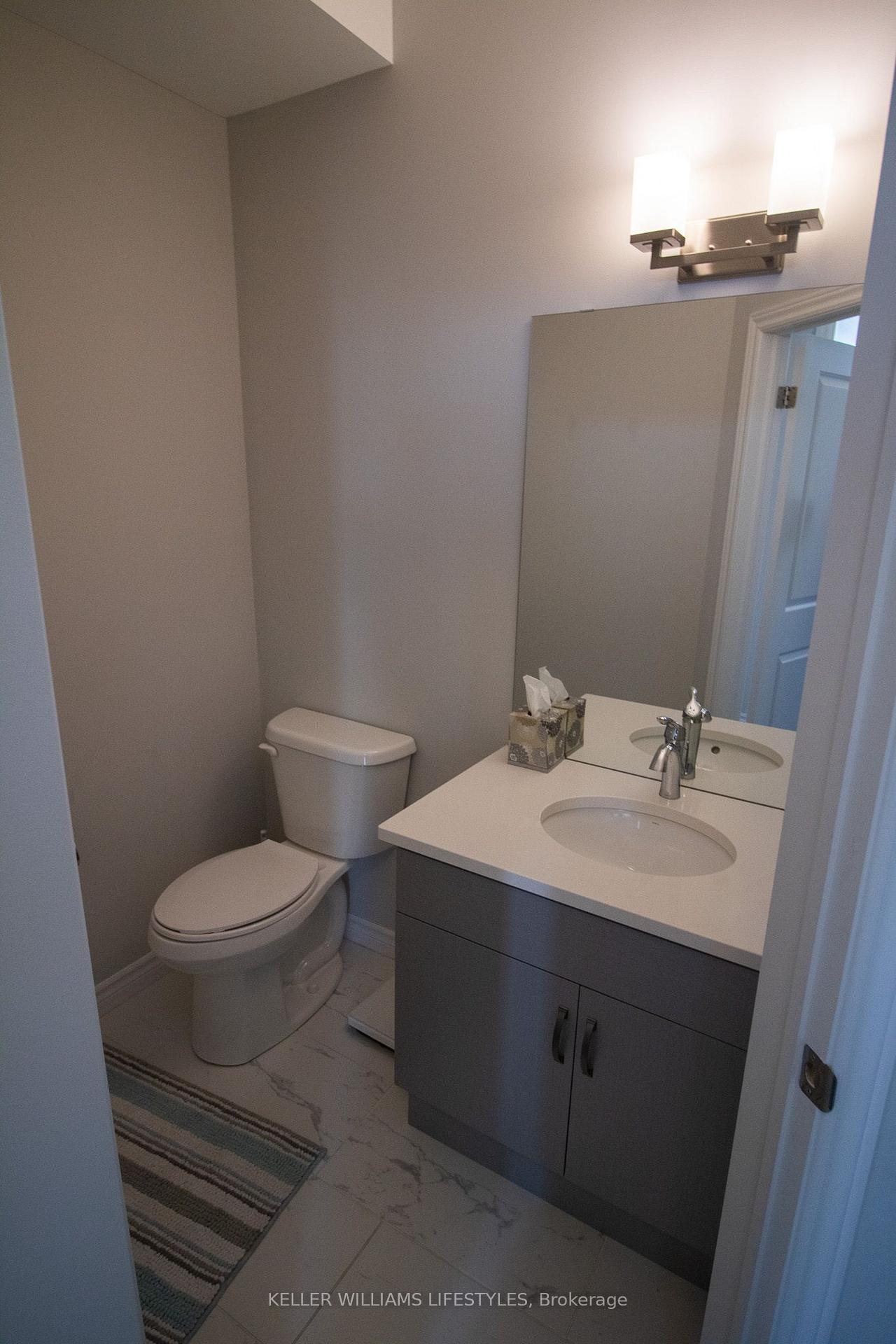 Photo 5 of 1866 Finley Crescent, London, North I — HOMEH
