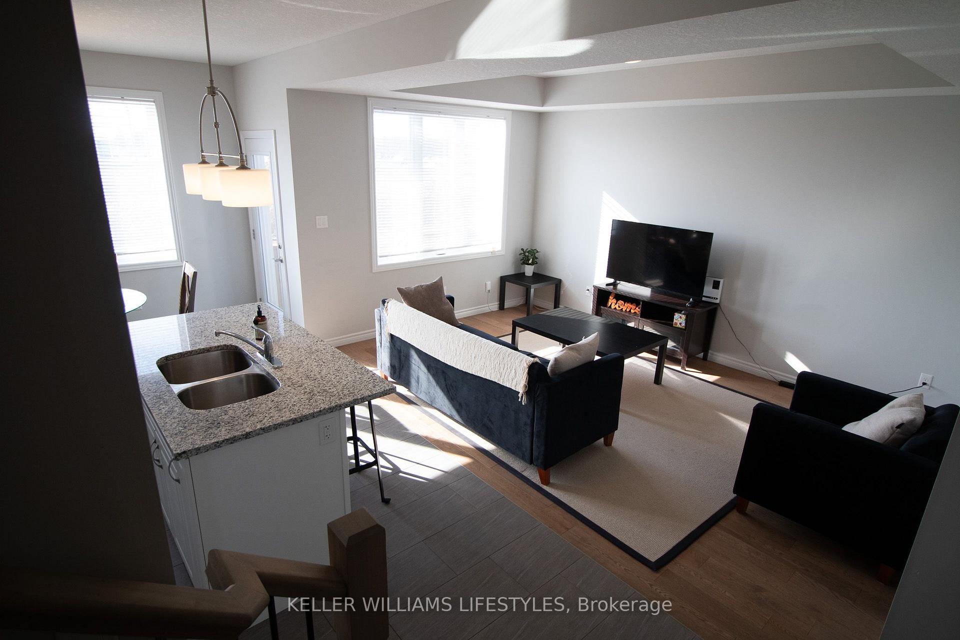 Photo 7 of 1866 Finley Crescent, London, North I — HOMEH