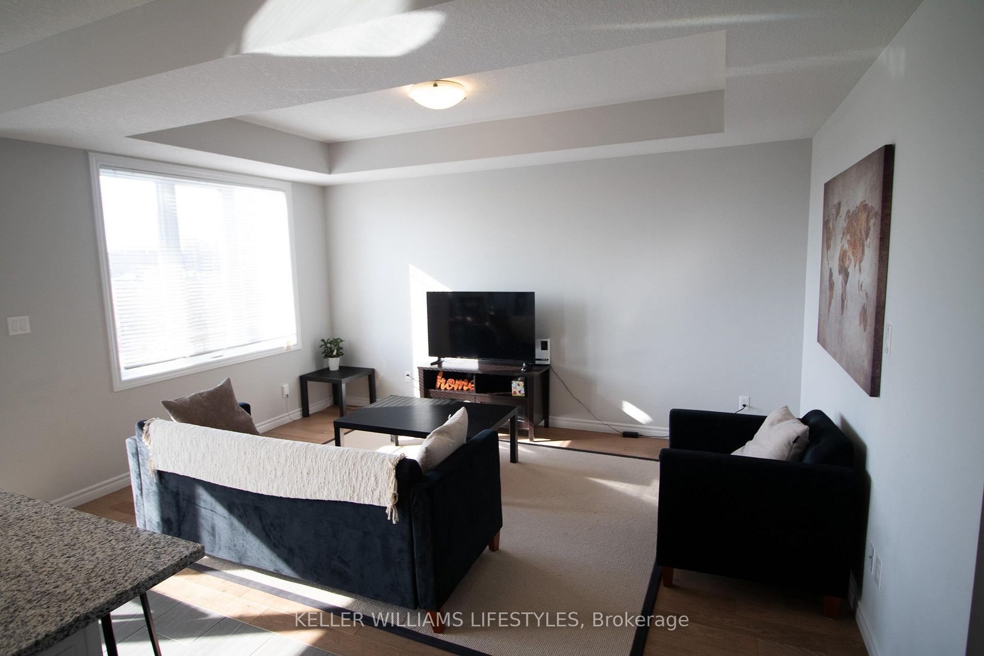 Photo 8 of 1866 Finley Crescent, London, North I — HOMEH
