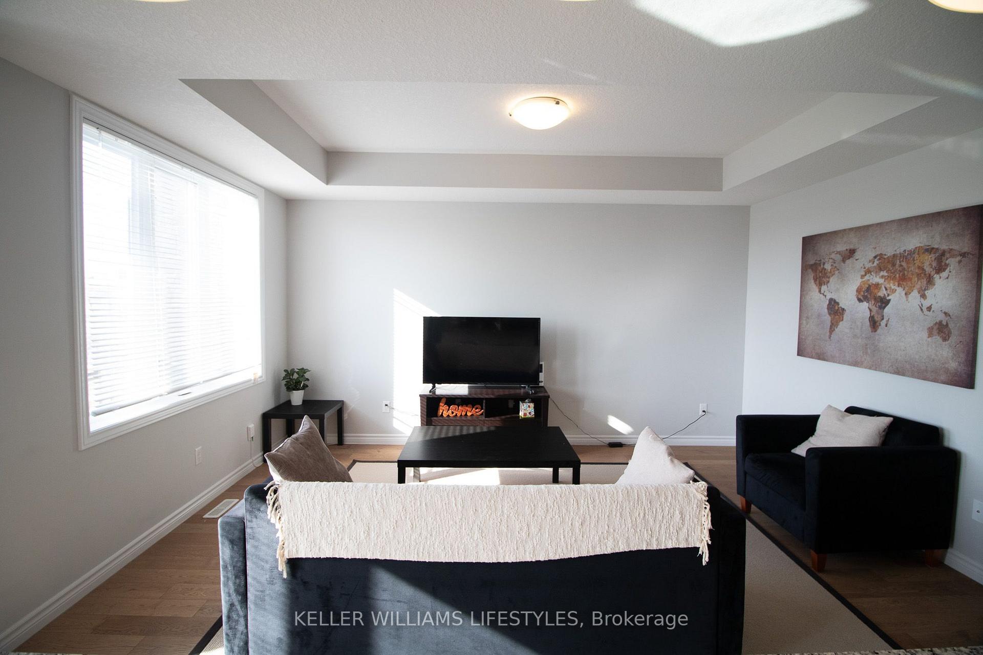 Photo 9 of 1866 Finley Crescent, London, North I — HOMEH