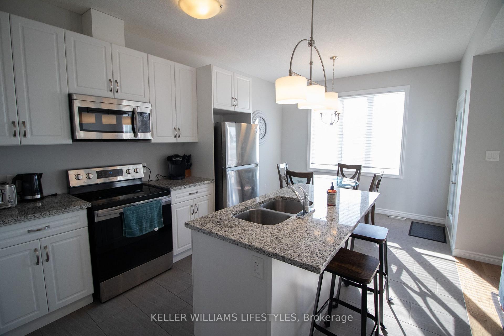 Photo 16 of 1866 Finley Crescent, London, North I — HOMEH