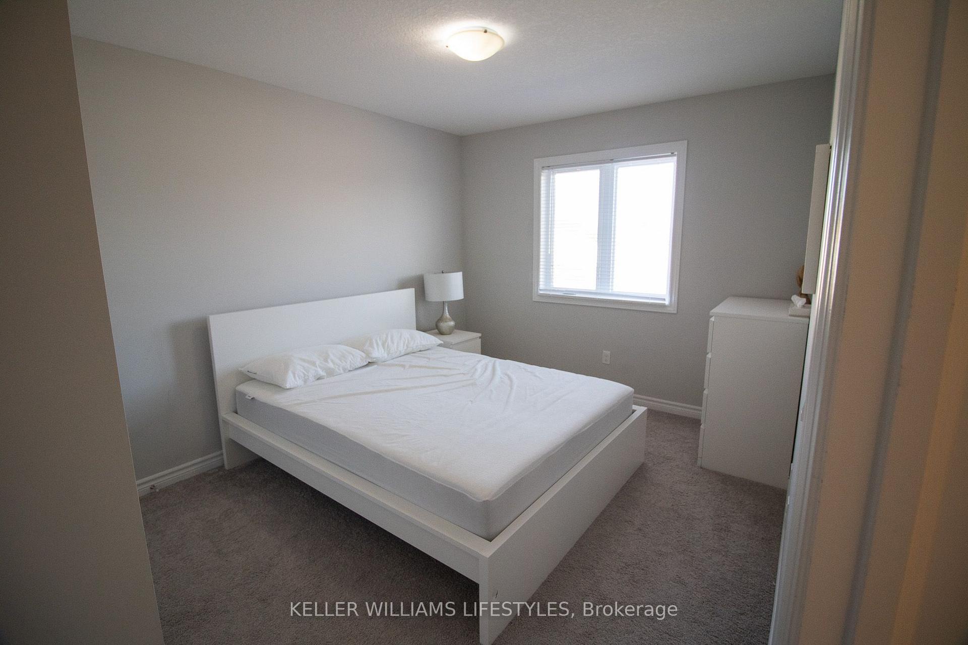 Photo 32 of 1866 Finley Crescent, London, North I — HOMEH