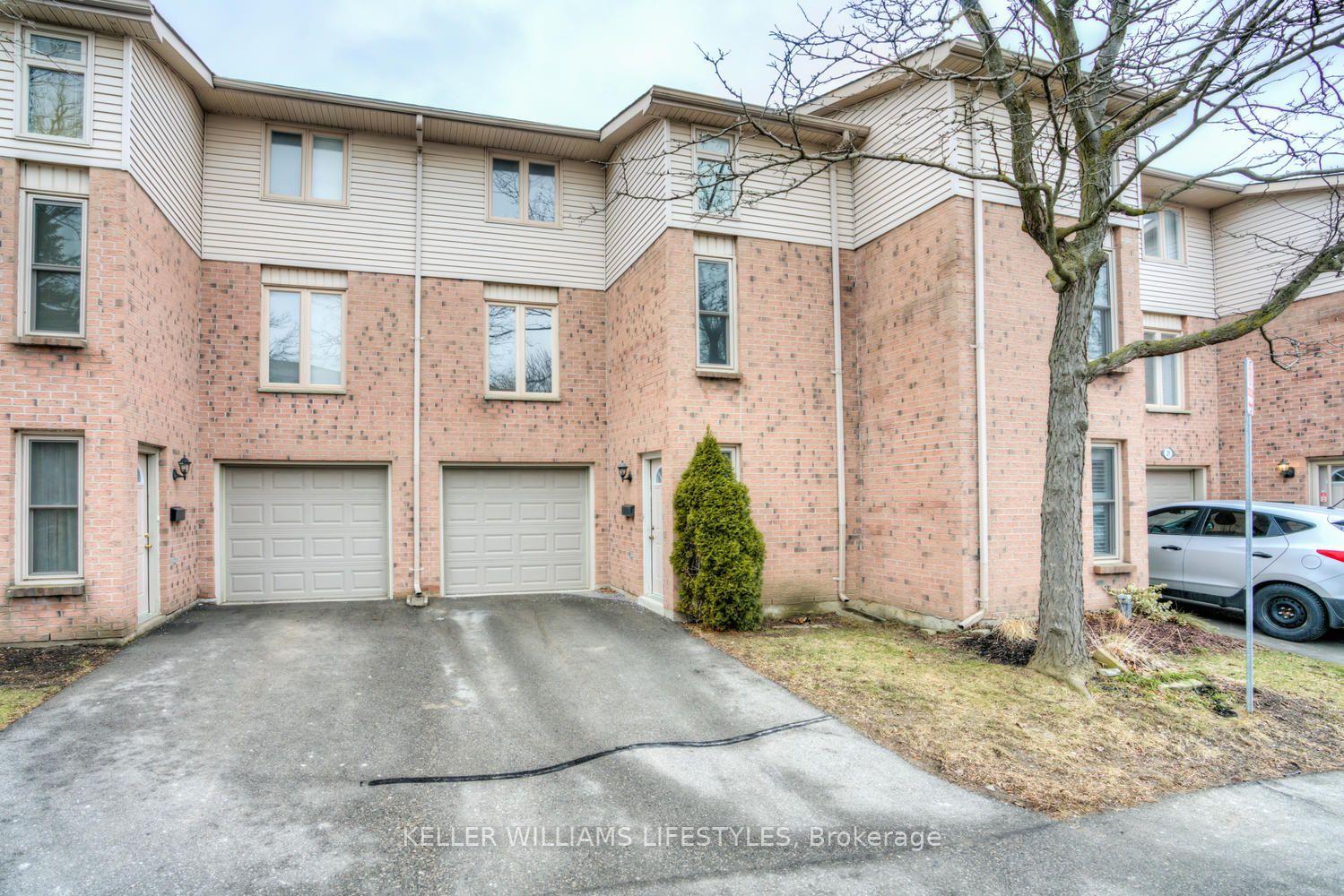 Front of Unit 24, 1855 Aldersbrook Road
