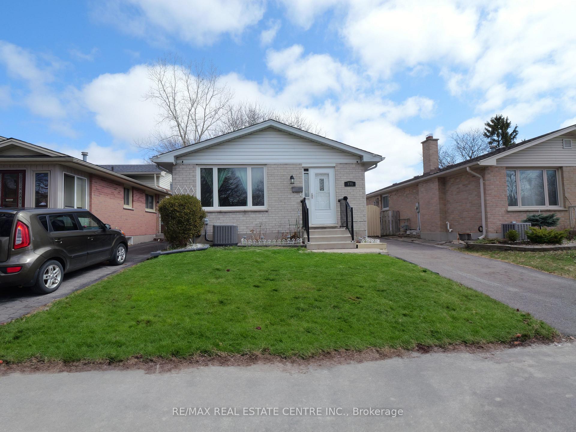 Photo of 771 Monsarrat Avenue