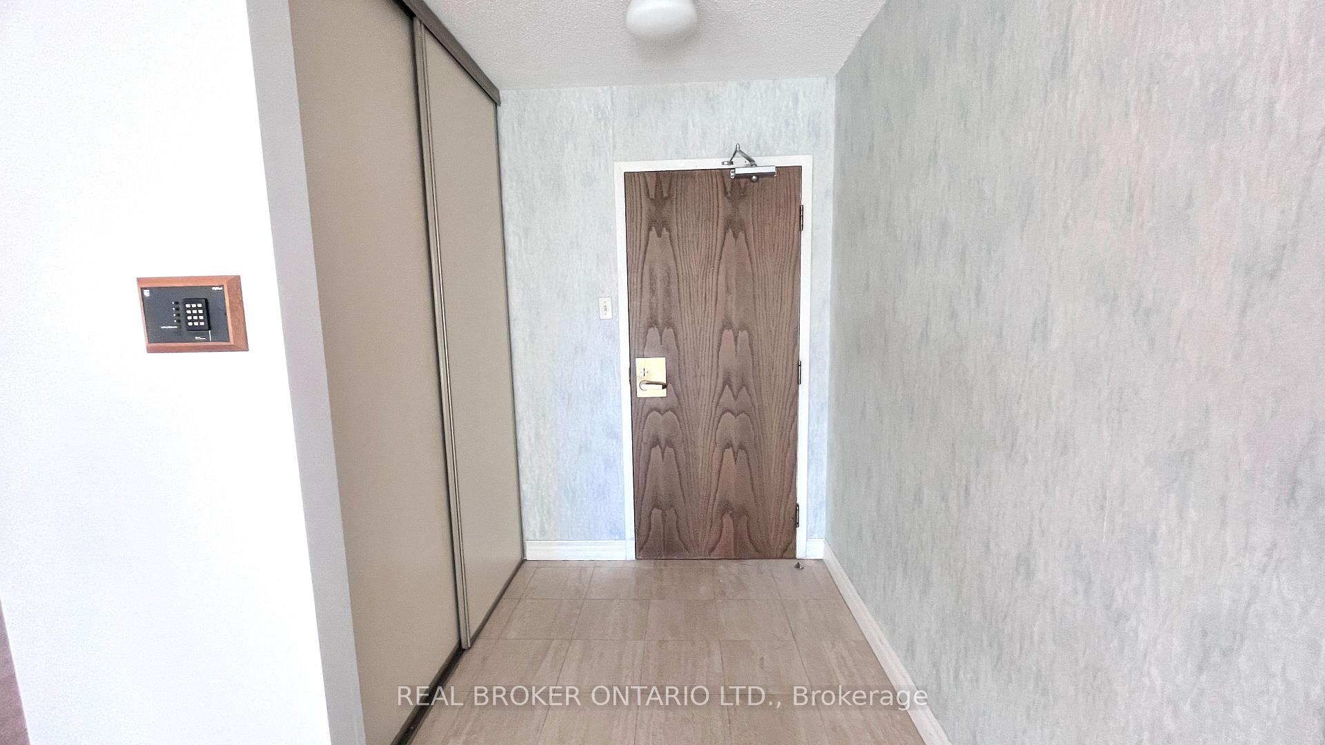 Photo 4 of Unit 509, 333 Clark Avenue W, Vaughan, Crestwood-Springfarm-Yorkhill — HOMEH