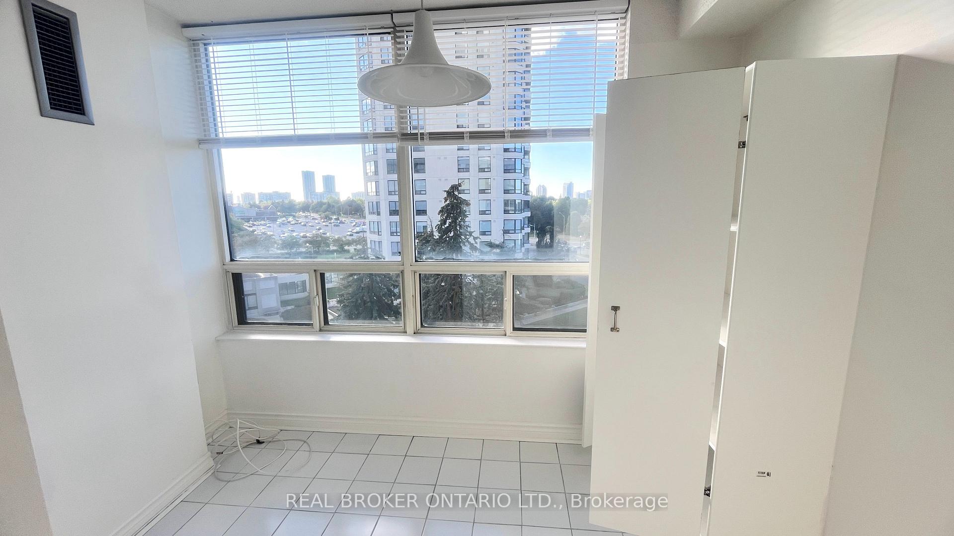 Photo 10 of Unit 509, 333 Clark Avenue W, Vaughan, Crestwood-Springfarm-Yorkhill — HOMEH