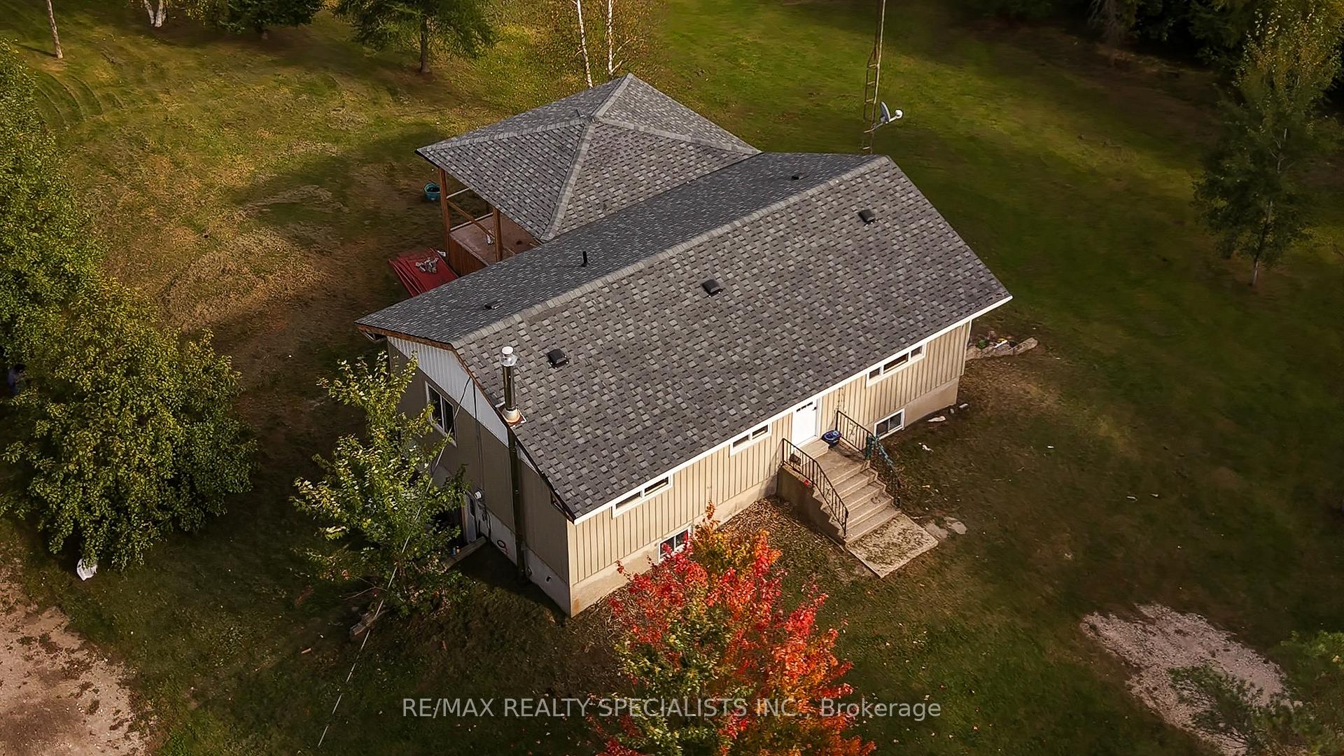 Photo 2 of 8555 10th Line, Essa, Rural Essa — HOMEH