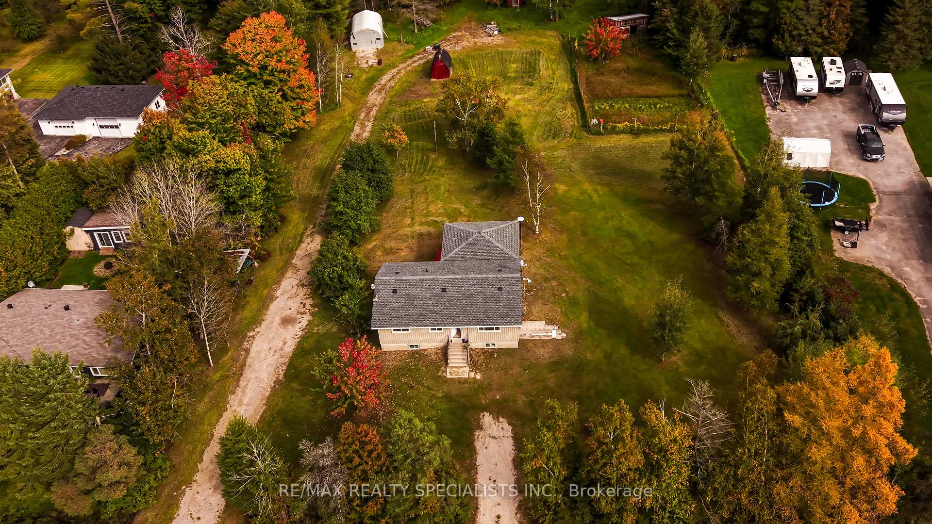 Photo 3 of 8555 10th Line, Essa, Rural Essa — HOMEH