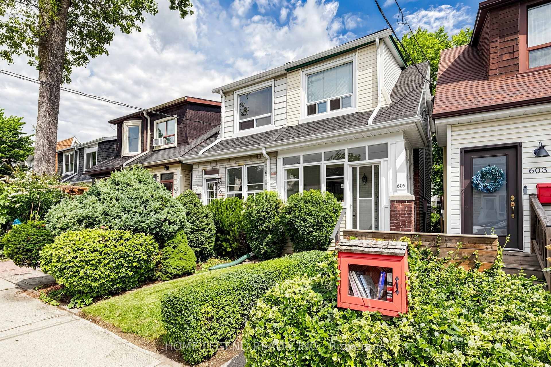 Photo of 605 Rhodes Avenue