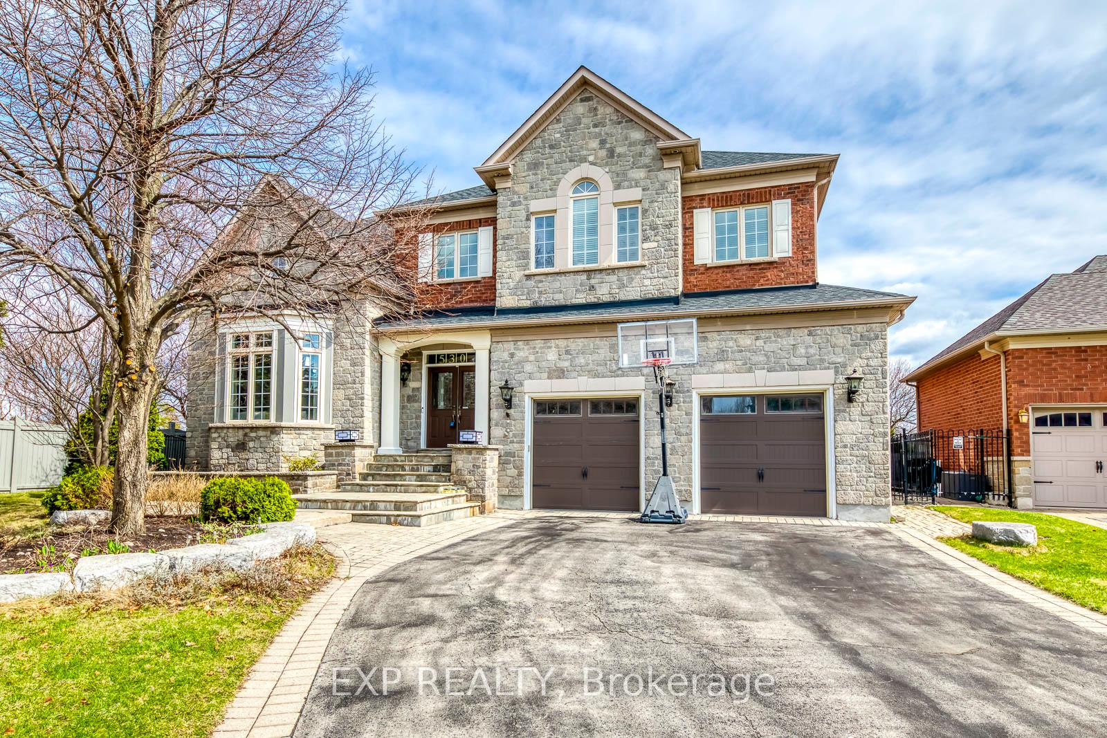 Photo 2 of 530 Golfview Court, Oakville, Glen Abbey — HOMEH