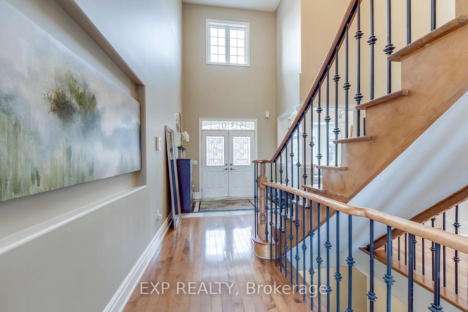 Photo 8 of 530 Golfview Court, Oakville, Glen Abbey — HOMEH