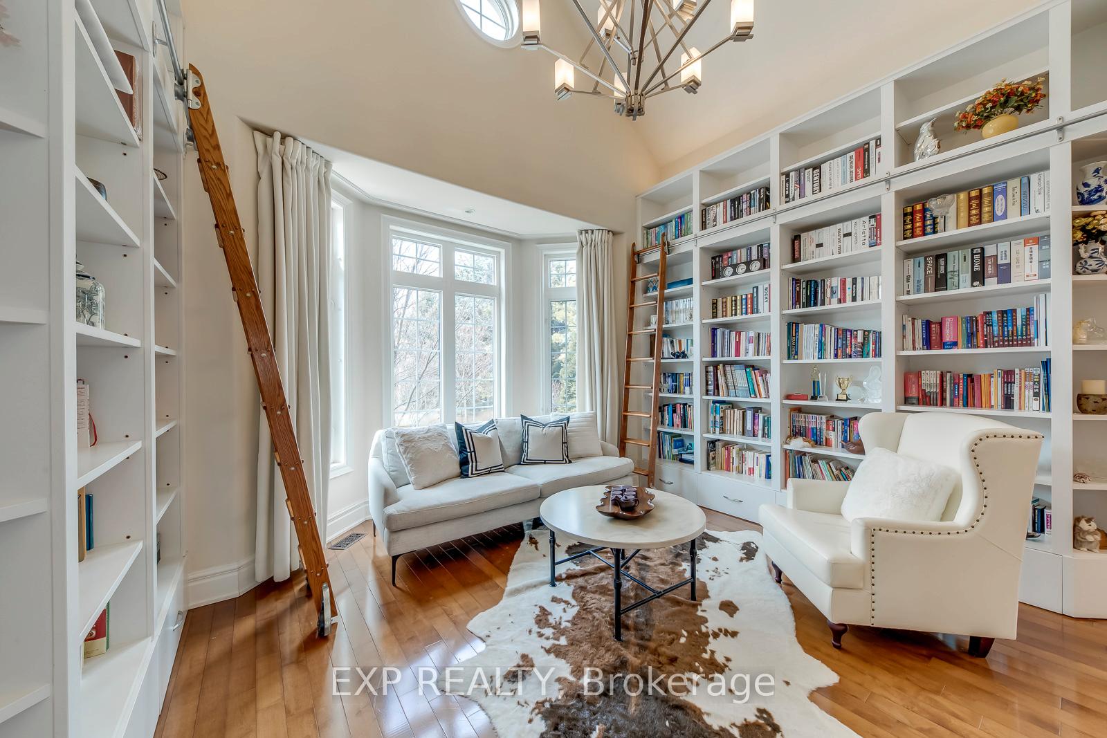 Photo 9 of 530 Golfview Court, Oakville, Glen Abbey — HOMEH