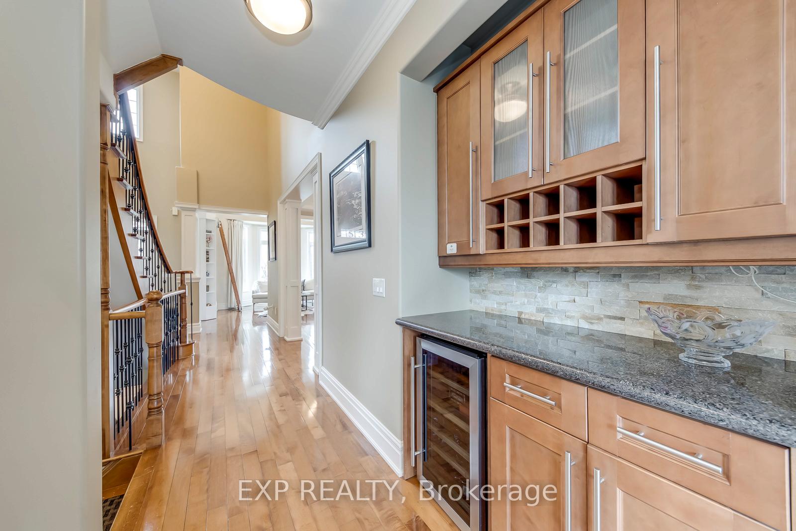 Photo 12 of 530 Golfview Court, Oakville, Glen Abbey — HOMEH