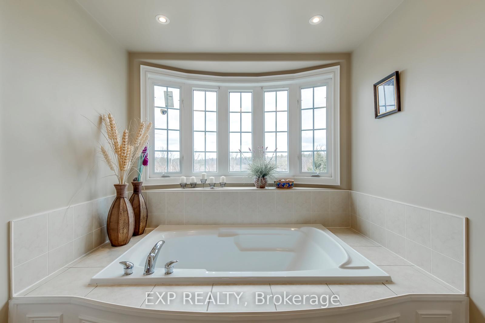 Photo 30 of 530 Golfview Court, Oakville, Glen Abbey — HOMEH