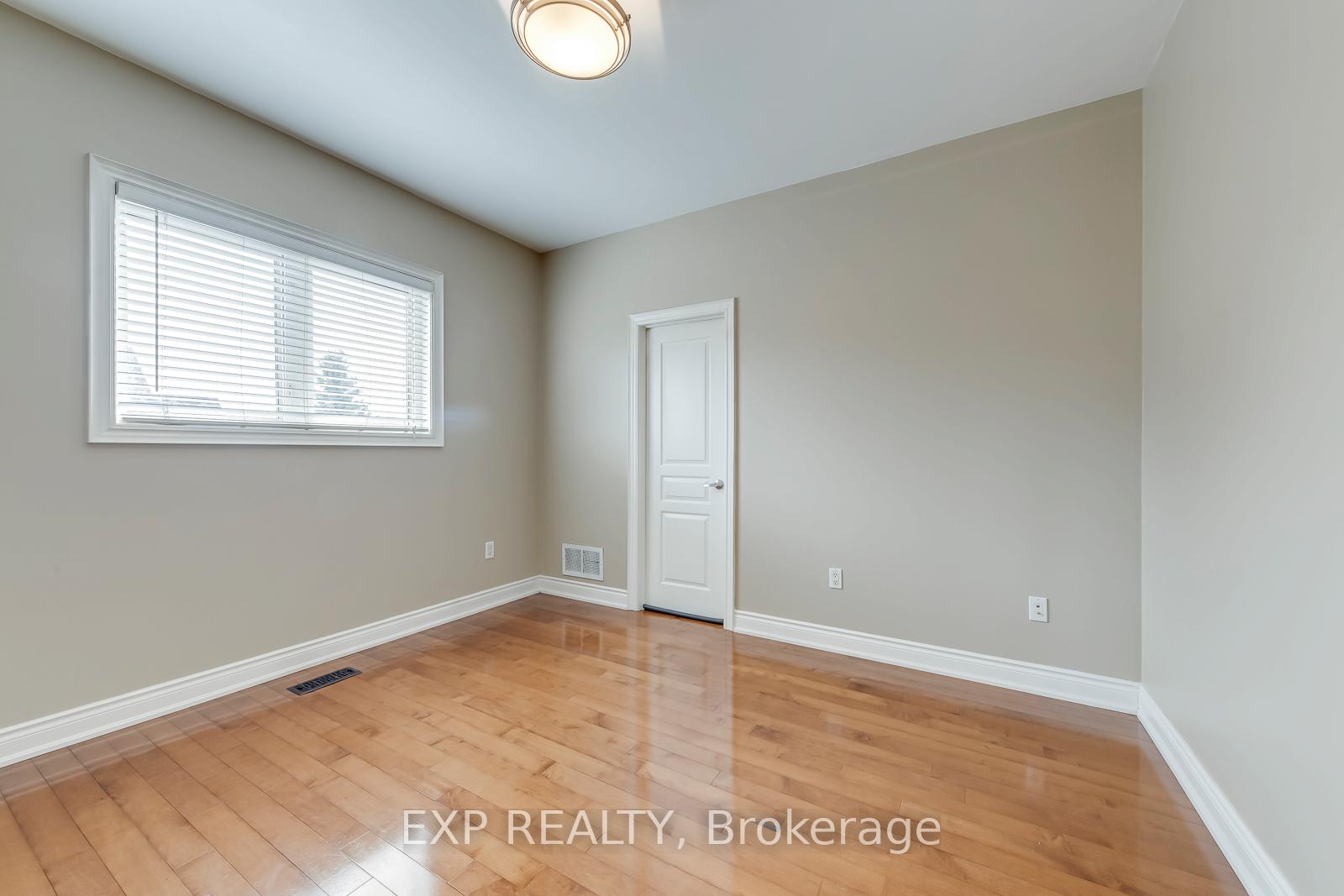 Photo 33 of 530 Golfview Court, Oakville, Glen Abbey — HOMEH