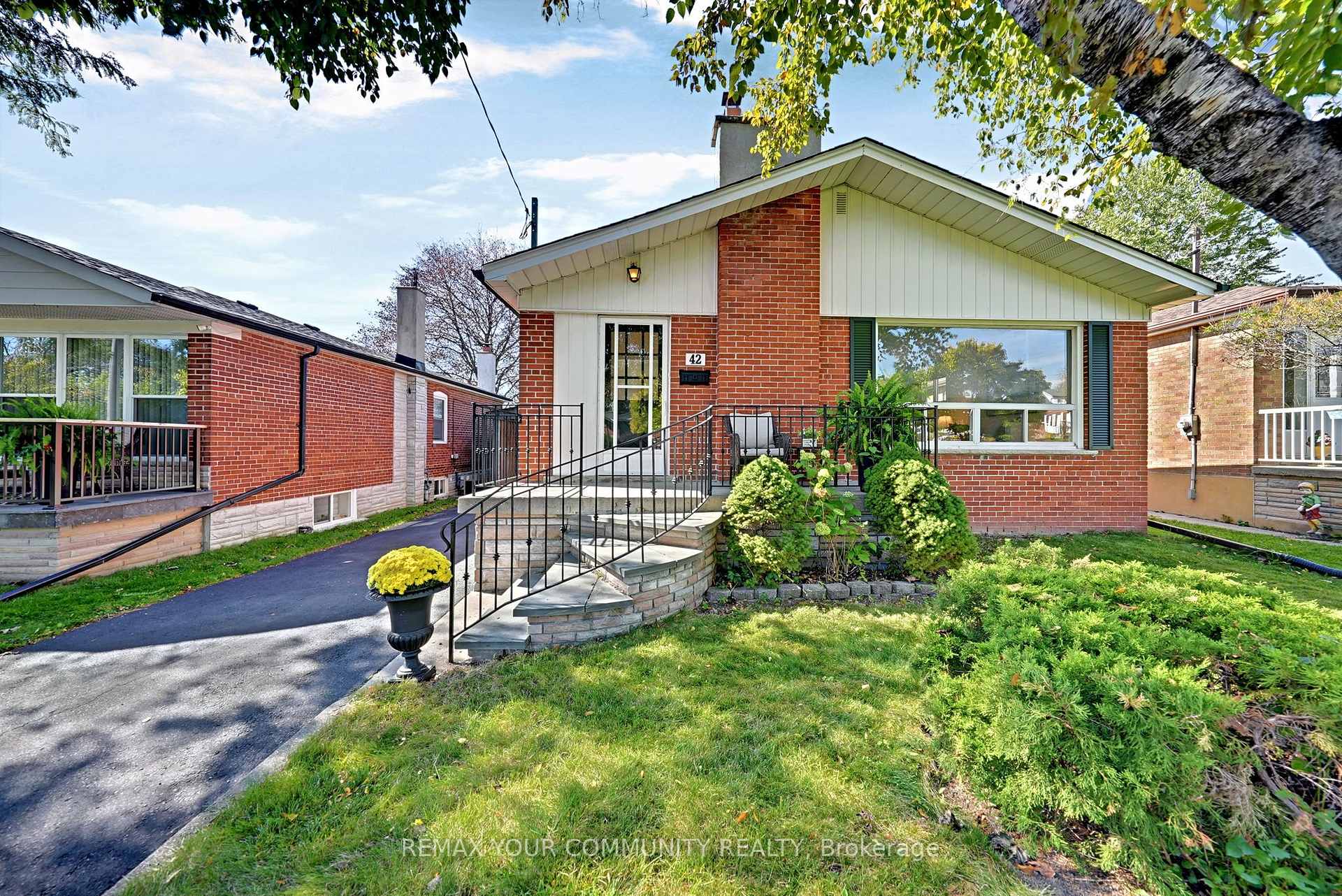 Photo 3 of 42 Beacon Road, Scarborough, Dorset Park — HOMEH
