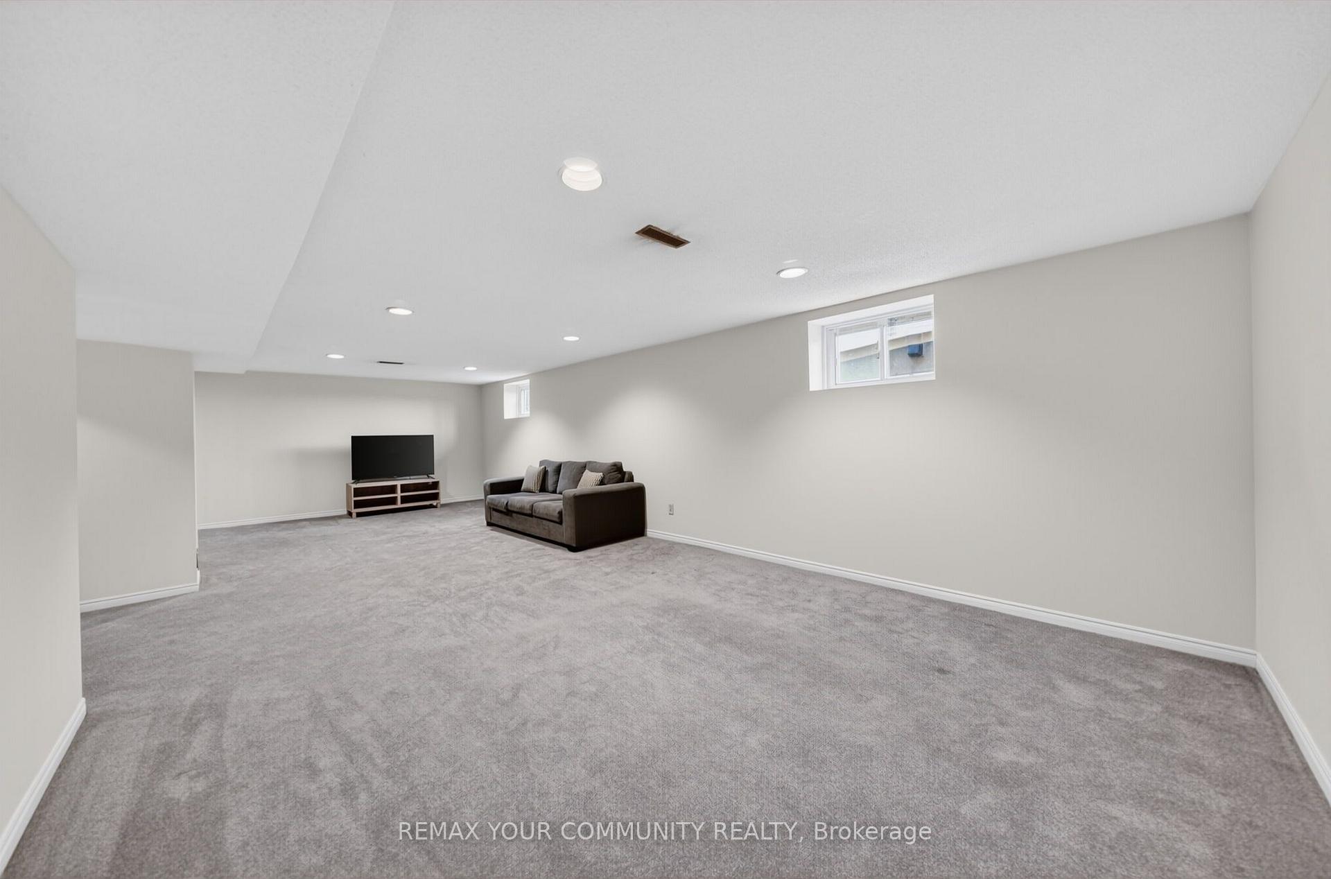 Photo 34 of 42 Beacon Road, Scarborough, Dorset Park — HOMEH