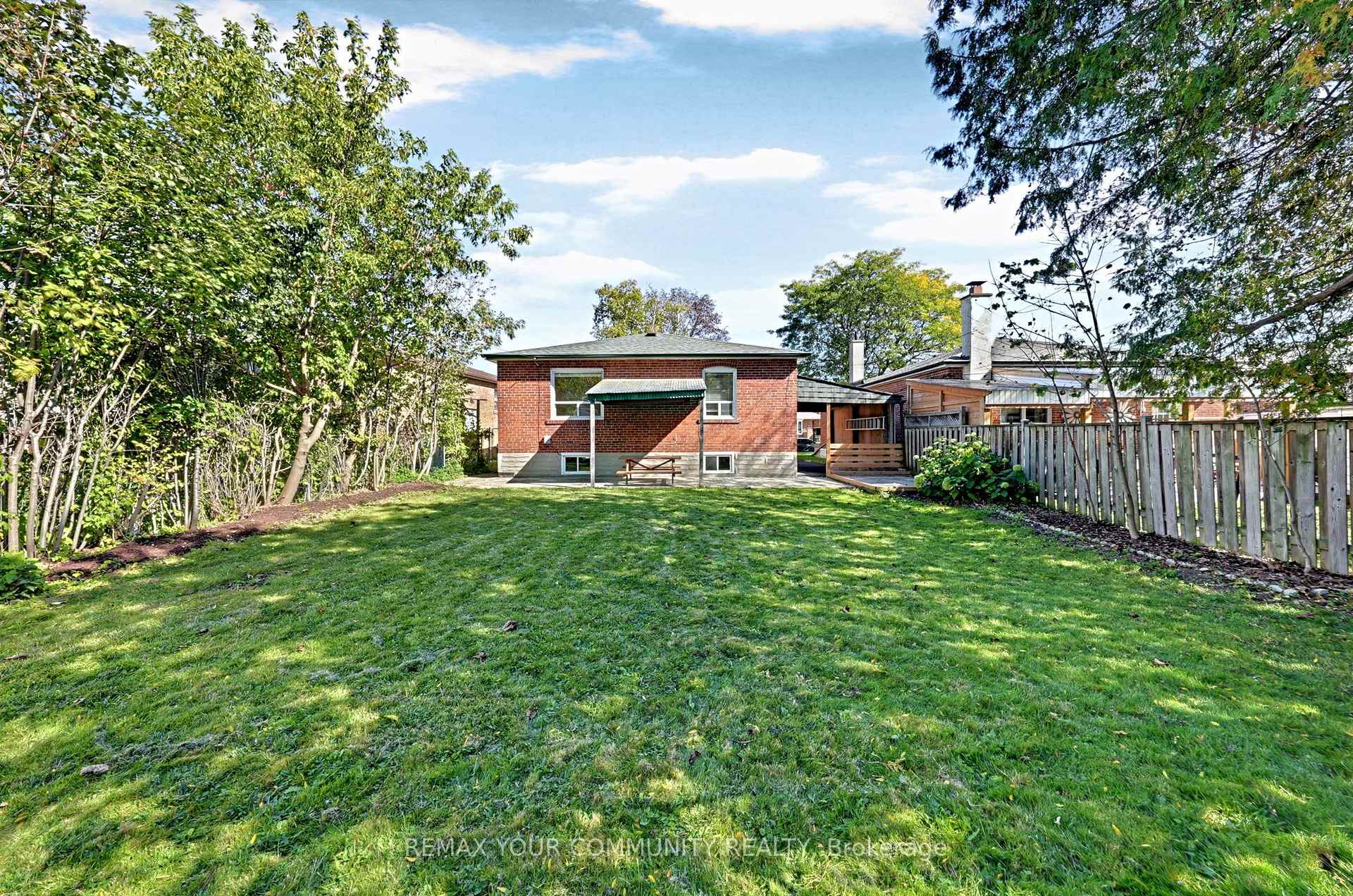 Photo 42 of 42 Beacon Road, Scarborough, Dorset Park — HOMEH