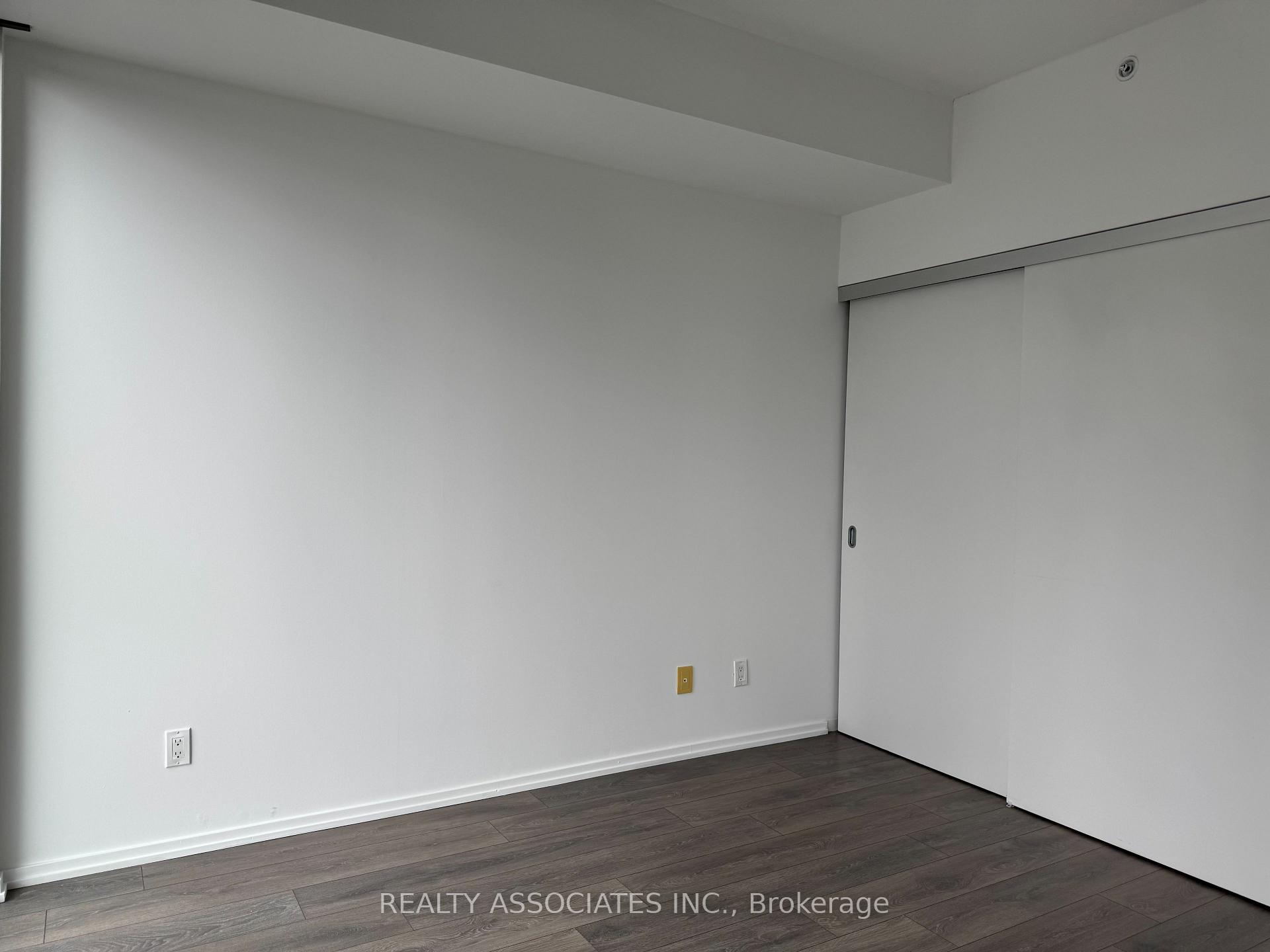 Photo 9 of Unit 1605, 75 St Nicholas Street, Toronto, Bay Street Corridor — HOMEH
