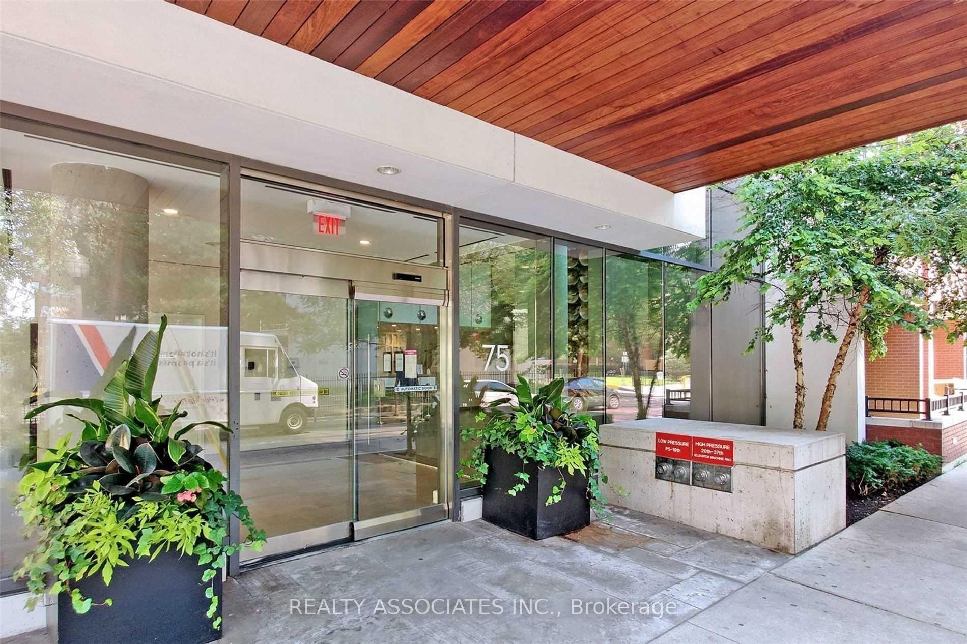 Photo 10 of Unit 1605, 75 St Nicholas Street, Toronto, Bay Street Corridor — HOMEH