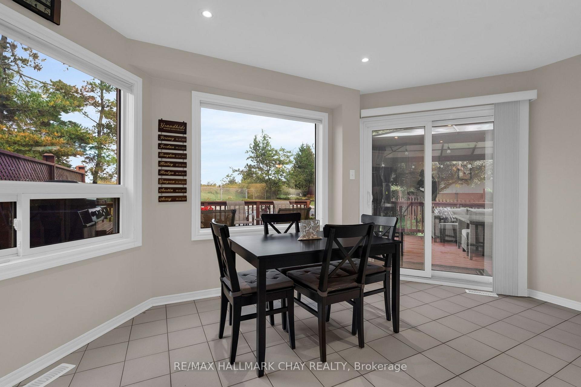 Photo 12 of 35 Grasett Crescent, Barrie, West Bayfield — HOMEH