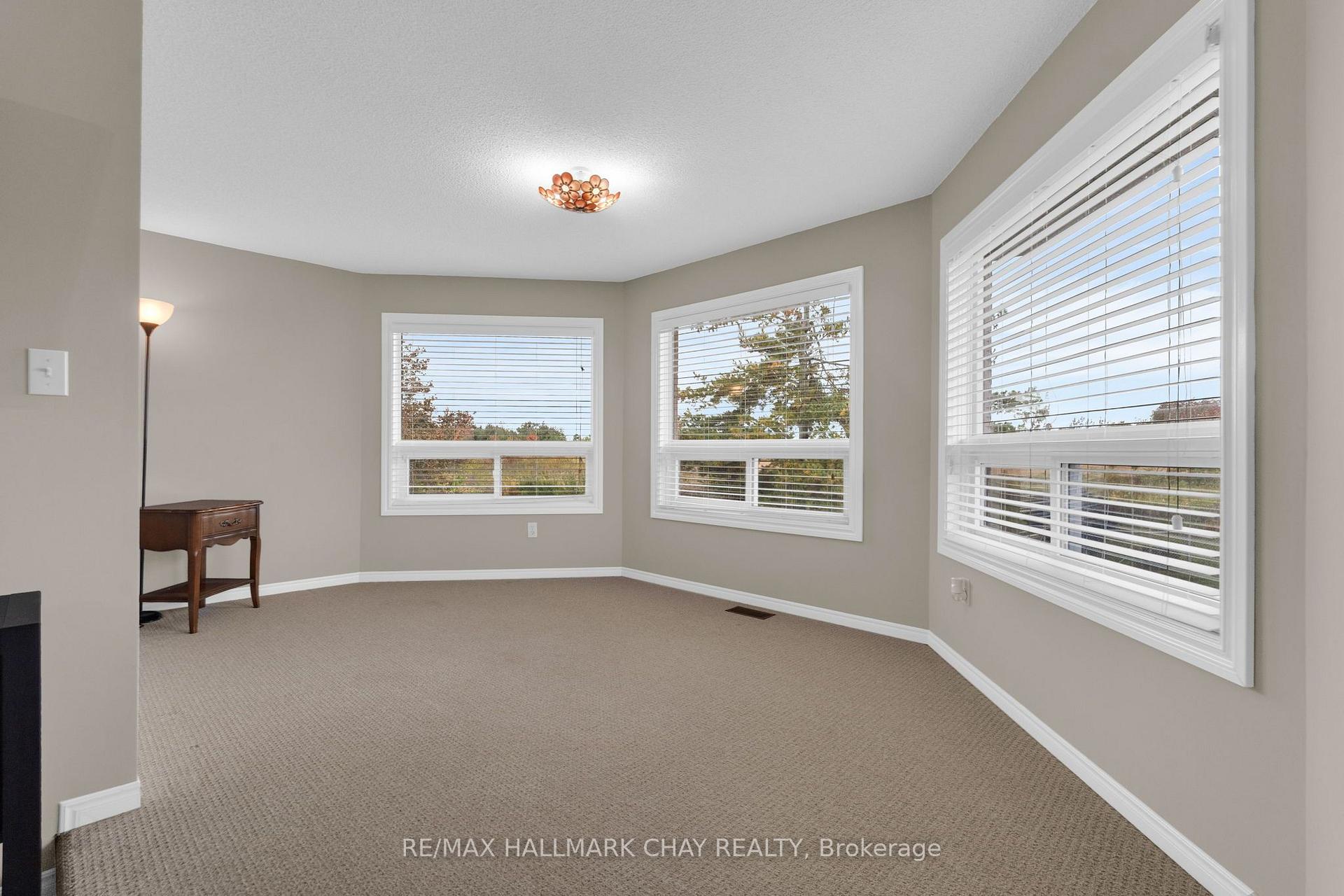 Photo 21 of 35 Grasett Crescent, Barrie, West Bayfield — HOMEH