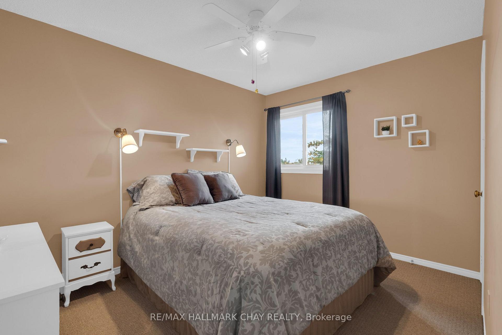 Photo 24 of 35 Grasett Crescent, Barrie, West Bayfield — HOMEH