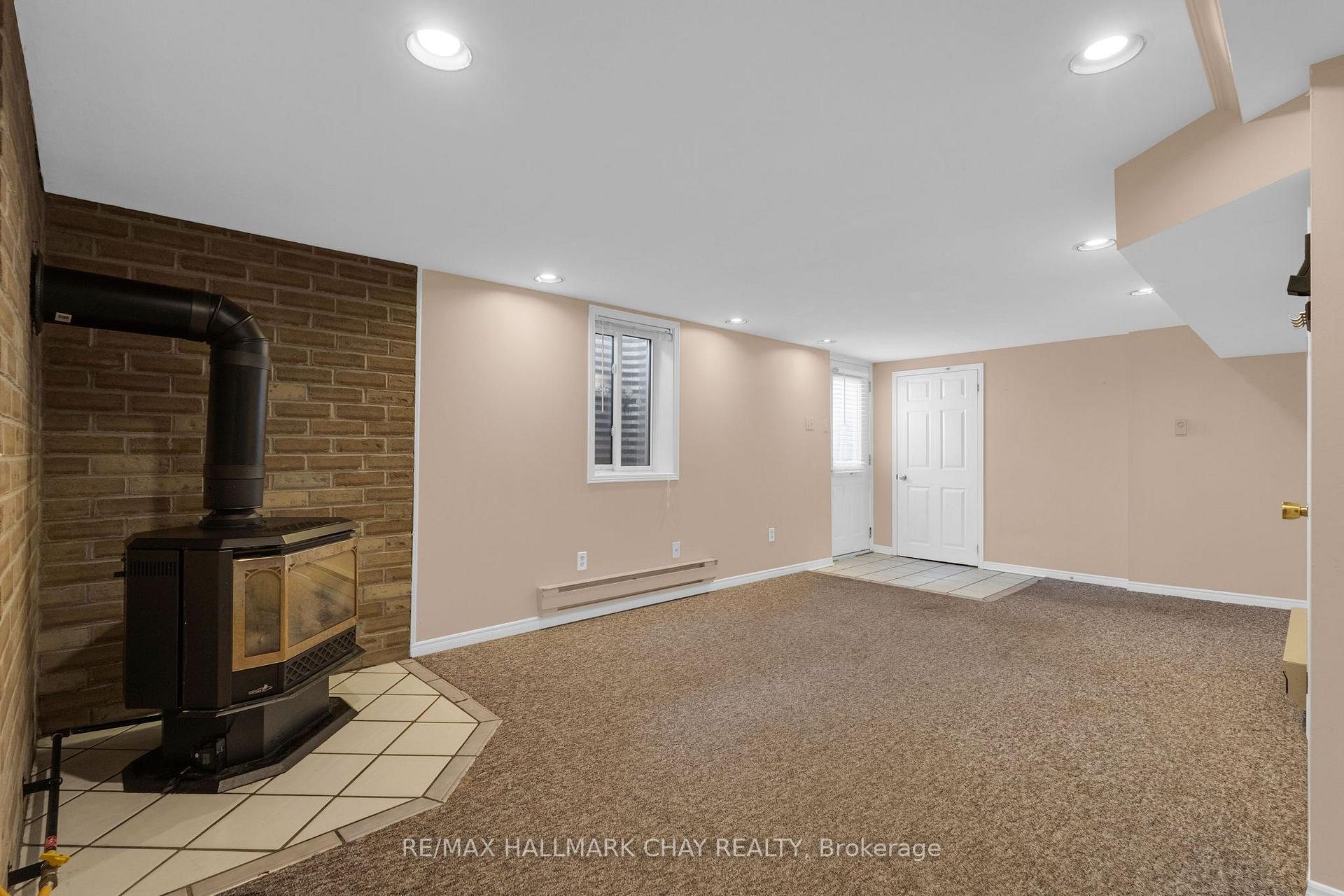 Photo 34 of 35 Grasett Crescent, Barrie, West Bayfield — HOMEH