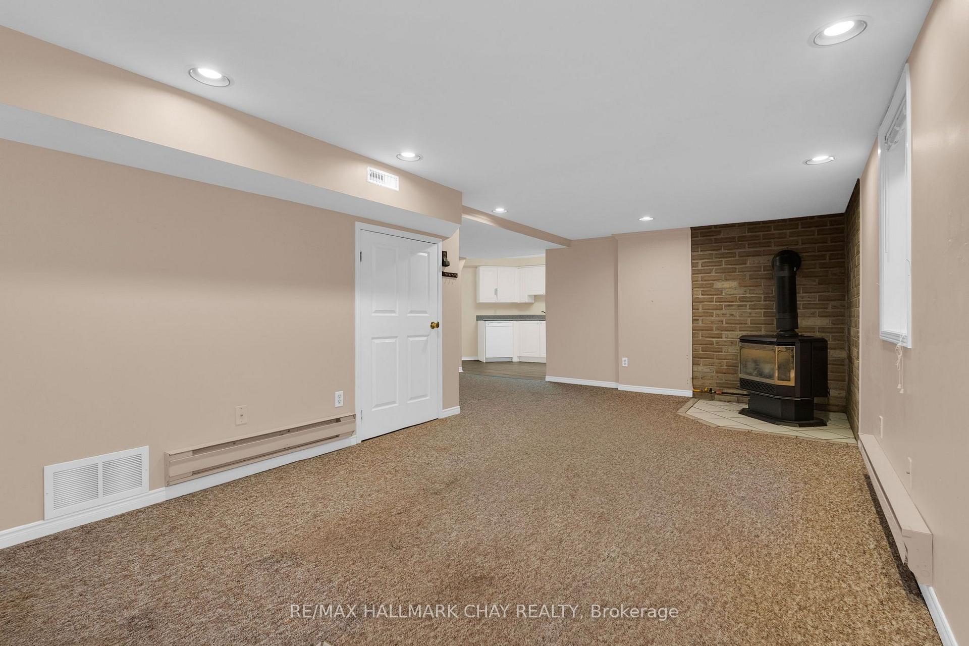 Photo 36 of 35 Grasett Crescent, Barrie, West Bayfield — HOMEH