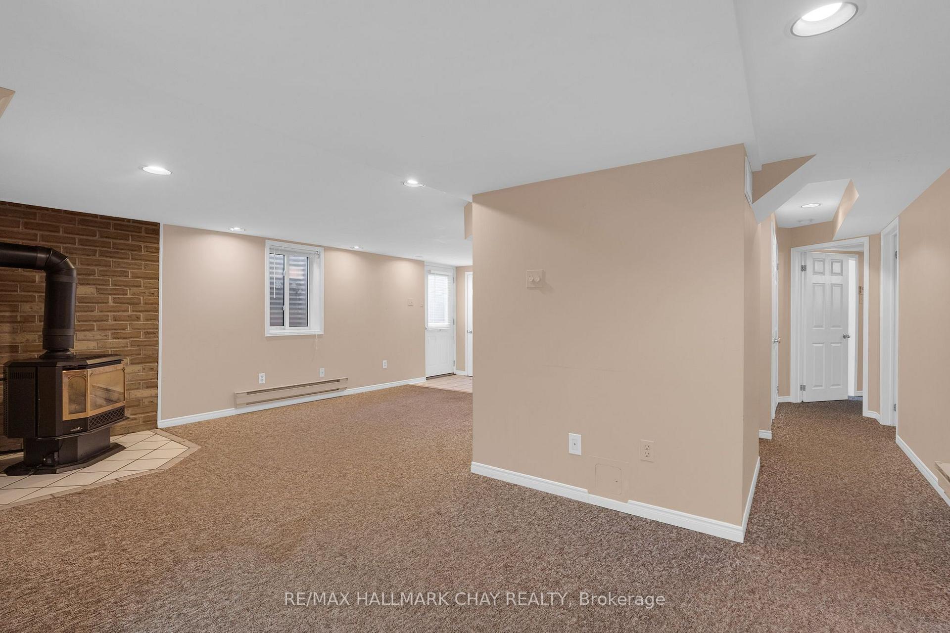 Photo 38 of 35 Grasett Crescent, Barrie, West Bayfield — HOMEH