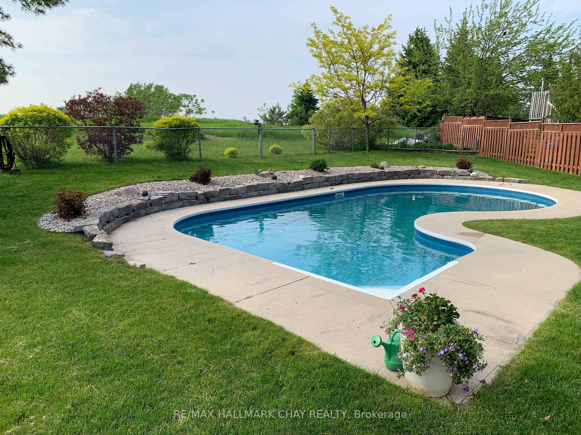 Photo 48 of 35 Grasett Crescent, Barrie, West Bayfield — HOMEH