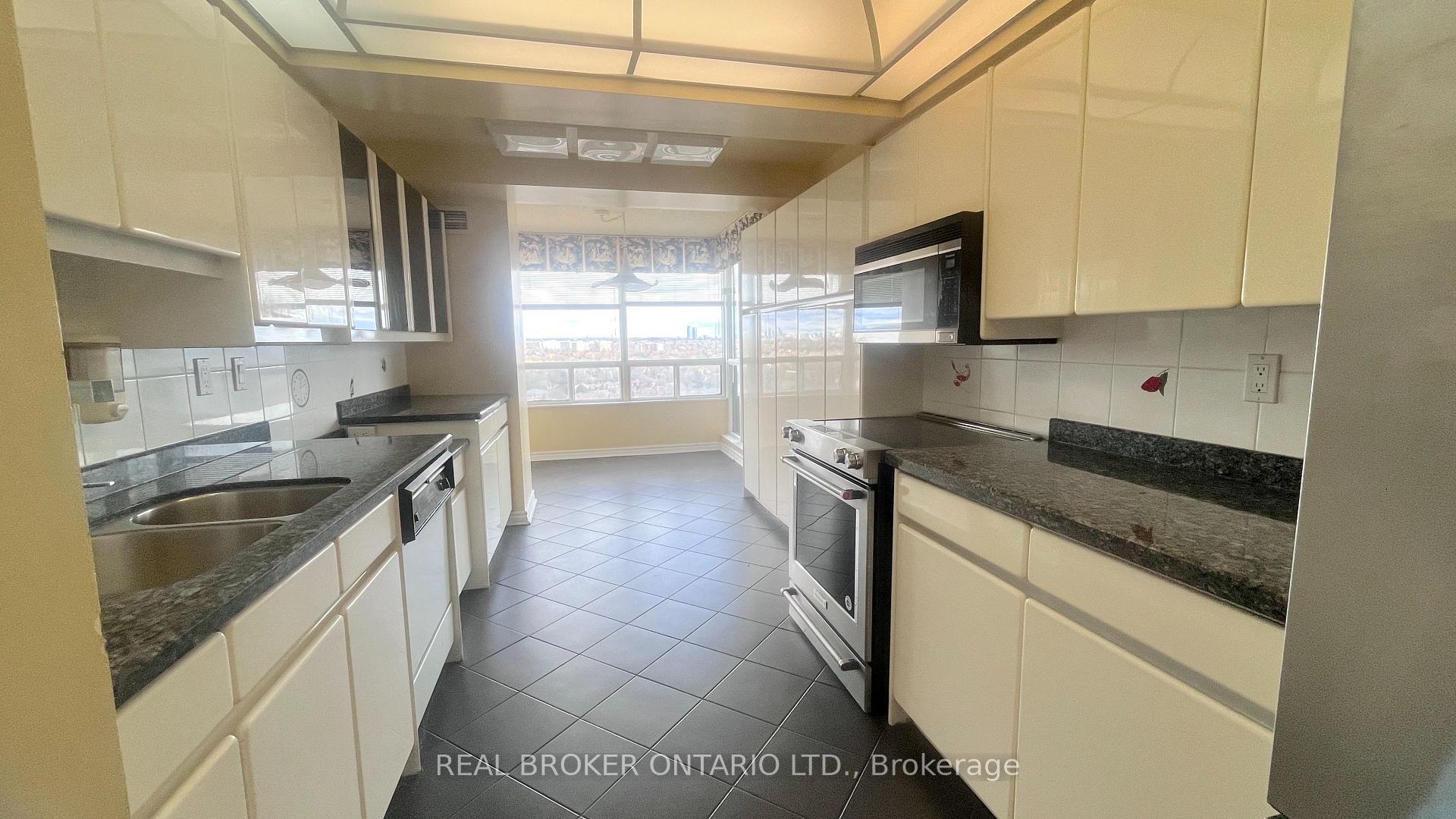 Photo 8 of Unit 1403, 343 clark Avenue W, Vaughan, Crestwood-Springfarm-Yorkhill — HOMEH
