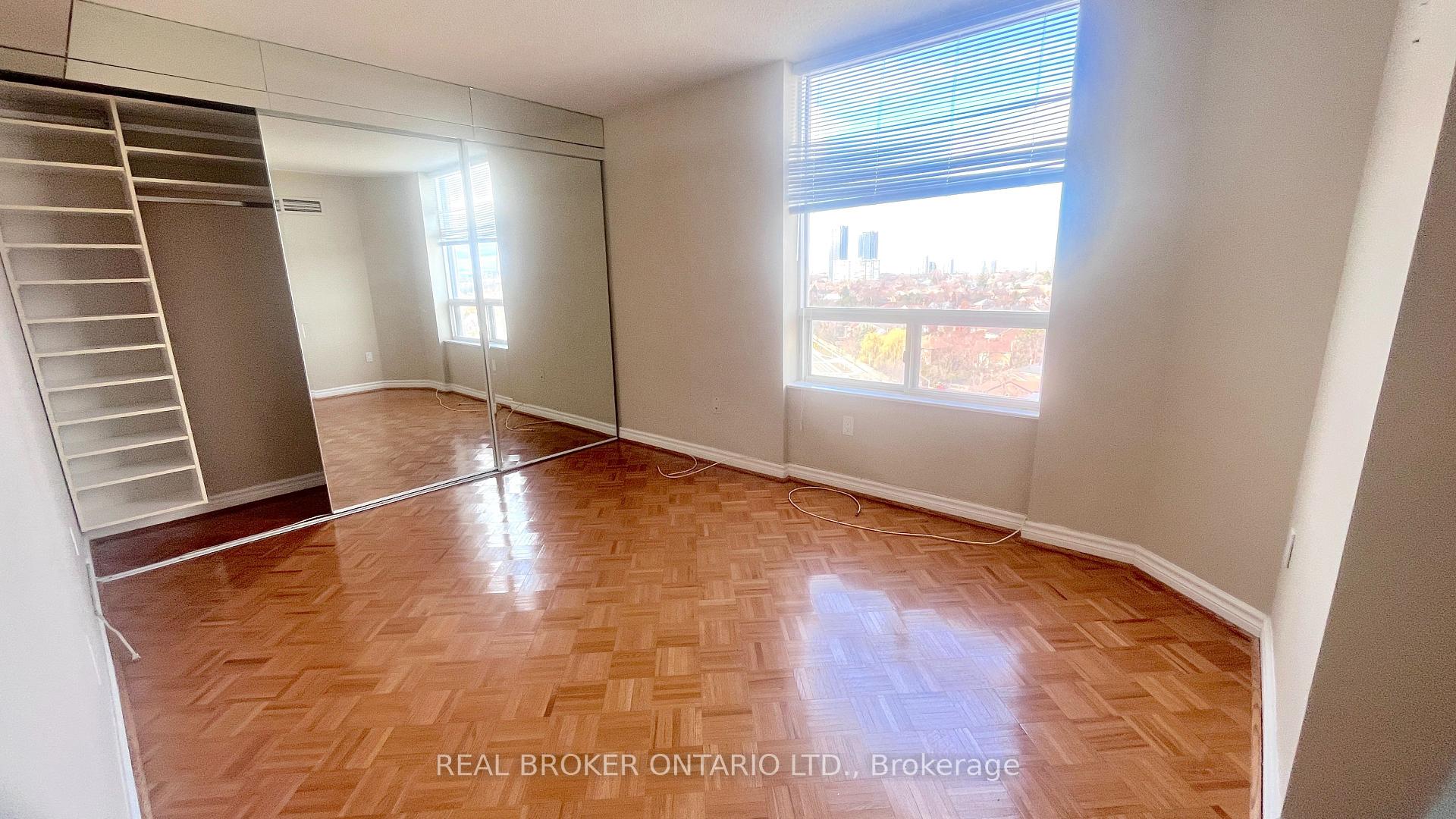 Photo 19 of Unit 1403, 343 clark Avenue W, Vaughan, Crestwood-Springfarm-Yorkhill — HOMEH