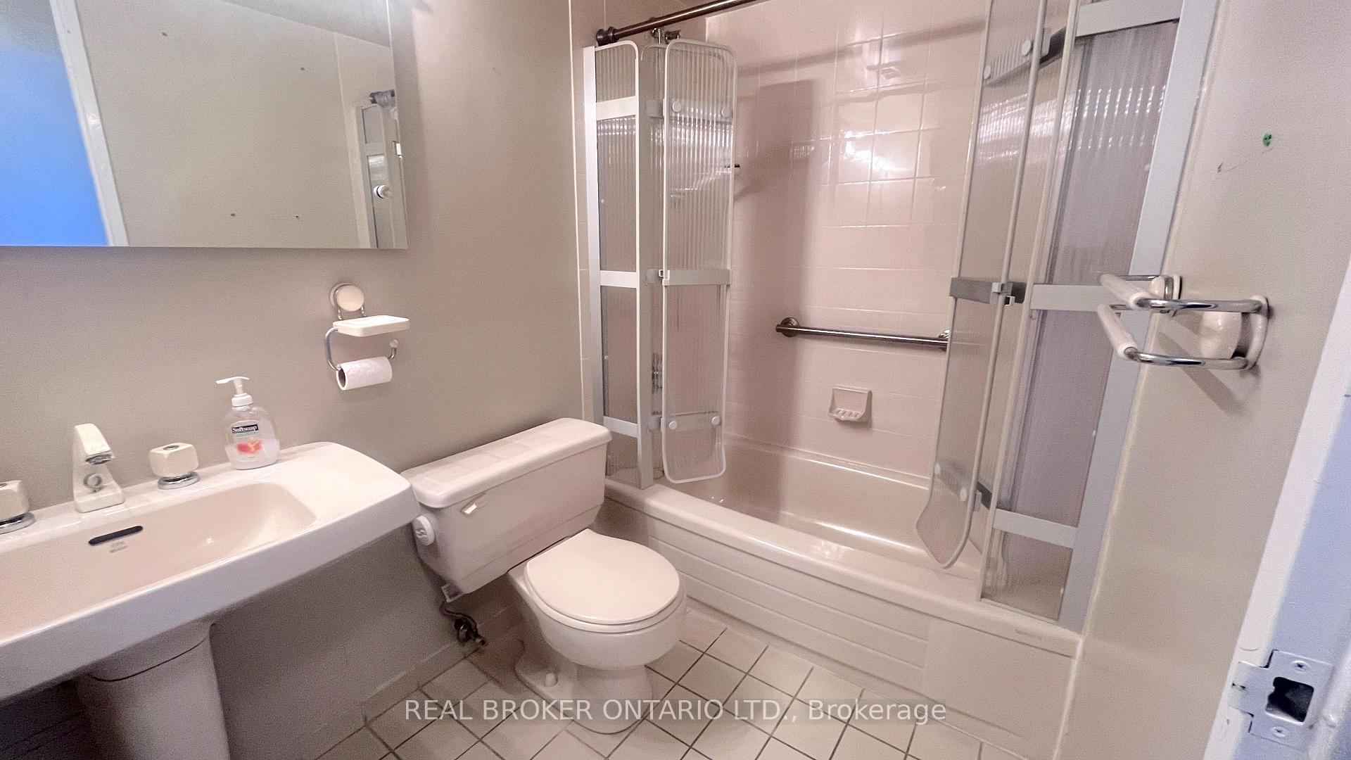 Photo 20 of Unit 1403, 343 clark Avenue W, Vaughan, Crestwood-Springfarm-Yorkhill — HOMEH