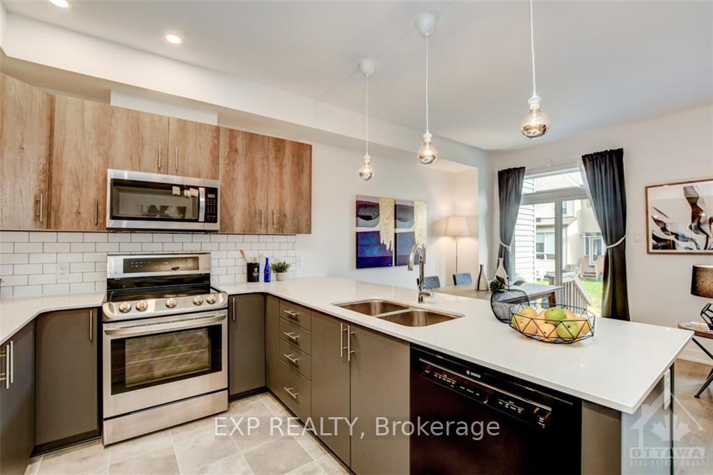 Photo 4 of 27 Brixton Way, Ottawa, Stittsville (South) — HOMEH