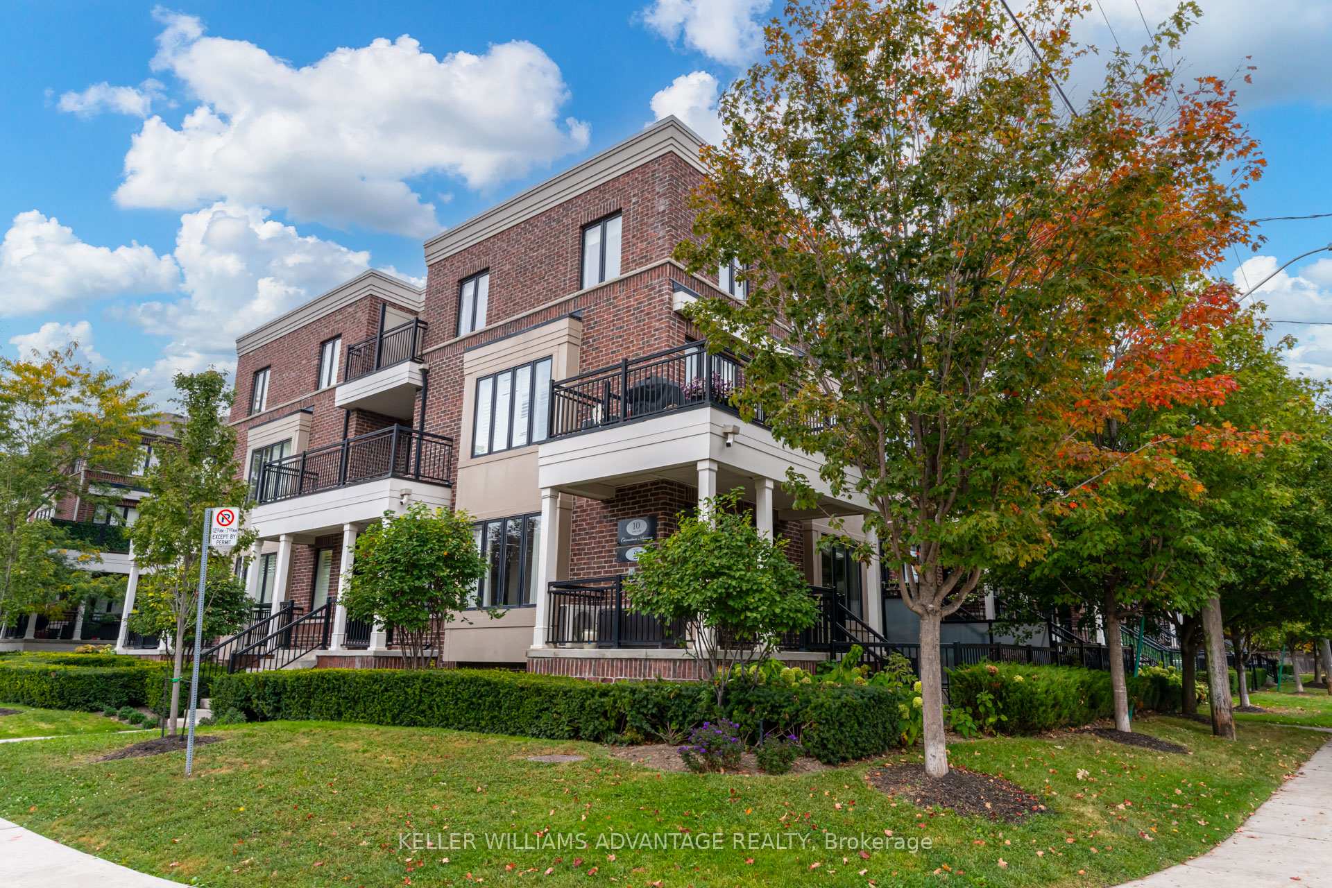 Photo 1 of Unit 4, 10 Carnation Avenue, Etobicoke, Long Branch — HOMEH