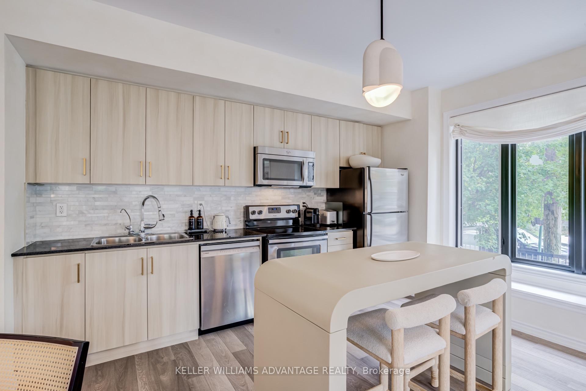 Photo 10 of Unit 4, 10 Carnation Avenue, Etobicoke, Long Branch — HOMEH