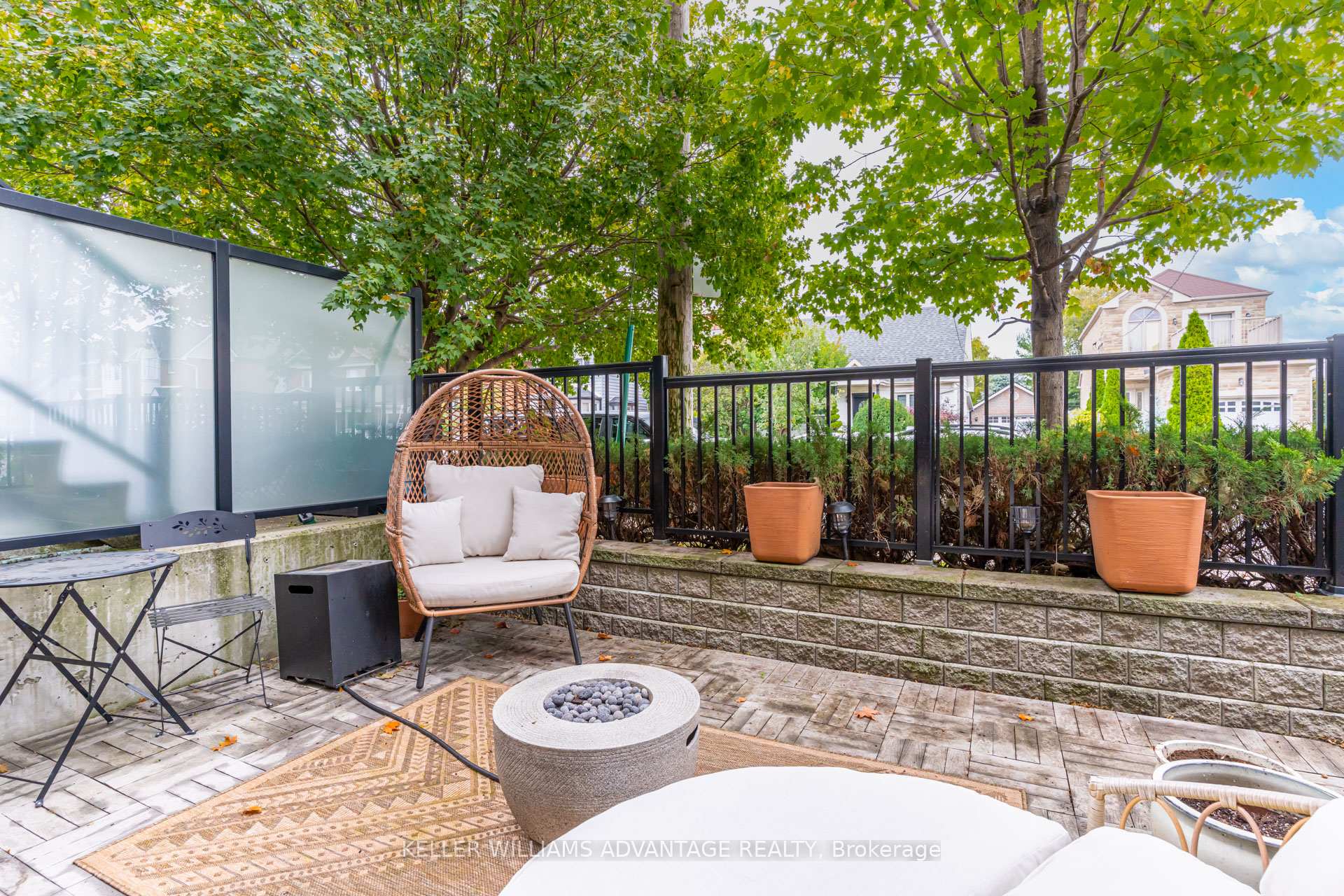 Photo 32 of Unit 4, 10 Carnation Avenue, Etobicoke, Long Branch — HOMEH