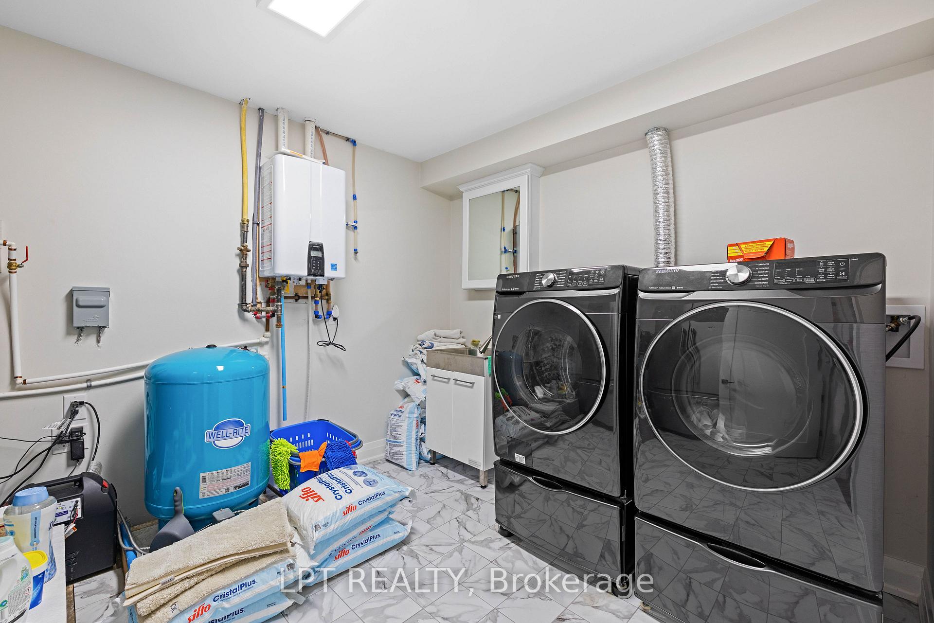 Photo 34 of 177 Hedge Road, Georgina, Sutton & Jackson's Point — HOMEH