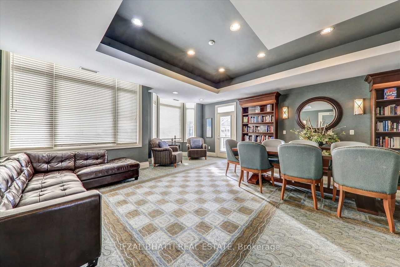 Photo 13 of Unit 410, 50 lakebreeze Drive, Clarington, Newcastle — HOMEH