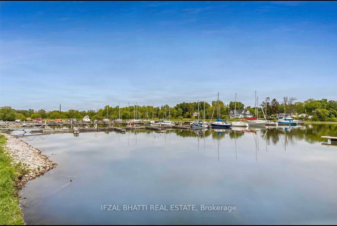 Photo 15 of Unit 410, 50 lakebreeze Drive, Clarington, Newcastle — HOMEH