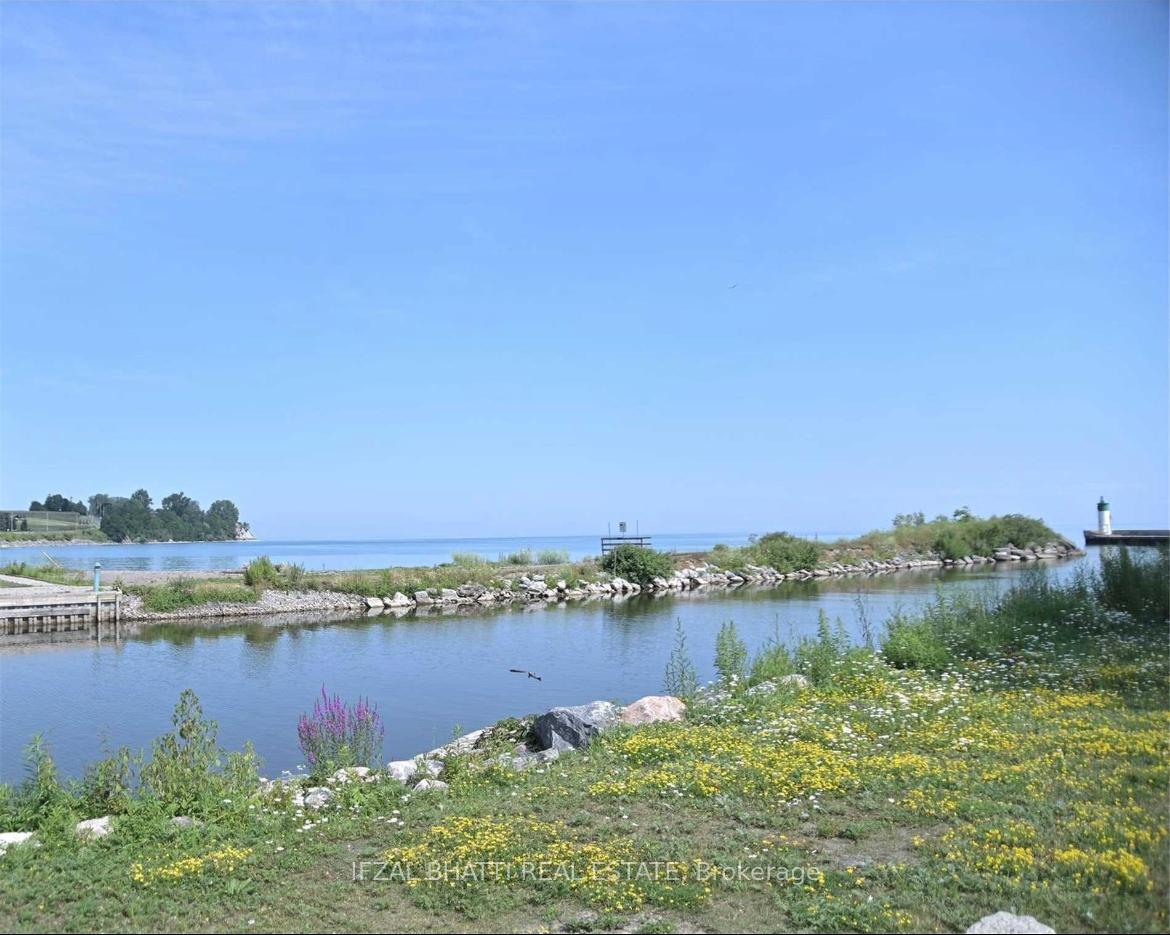 Photo 16 of Unit 410, 50 lakebreeze Drive, Clarington, Newcastle — HOMEH