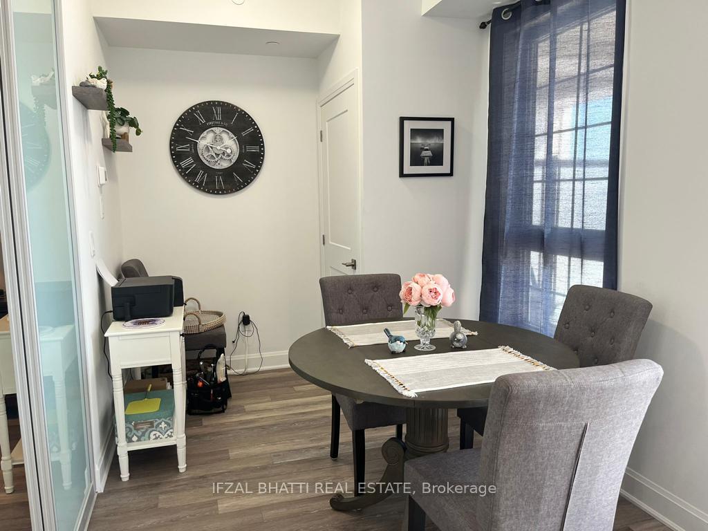 Photo 19 of Unit 410, 50 lakebreeze Drive, Clarington, Newcastle — HOMEH