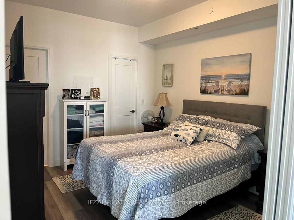 Photo 25 of Unit 410, 50 lakebreeze Drive, Clarington, Newcastle — HOMEH